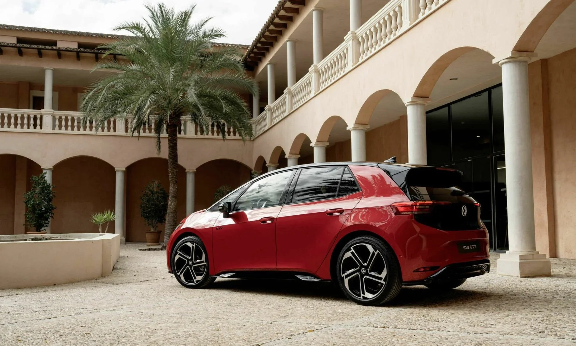 capitanelectro.com | Fallas de EVs en 2025: Top 10 Recalls y Desastres de Software Explicados.