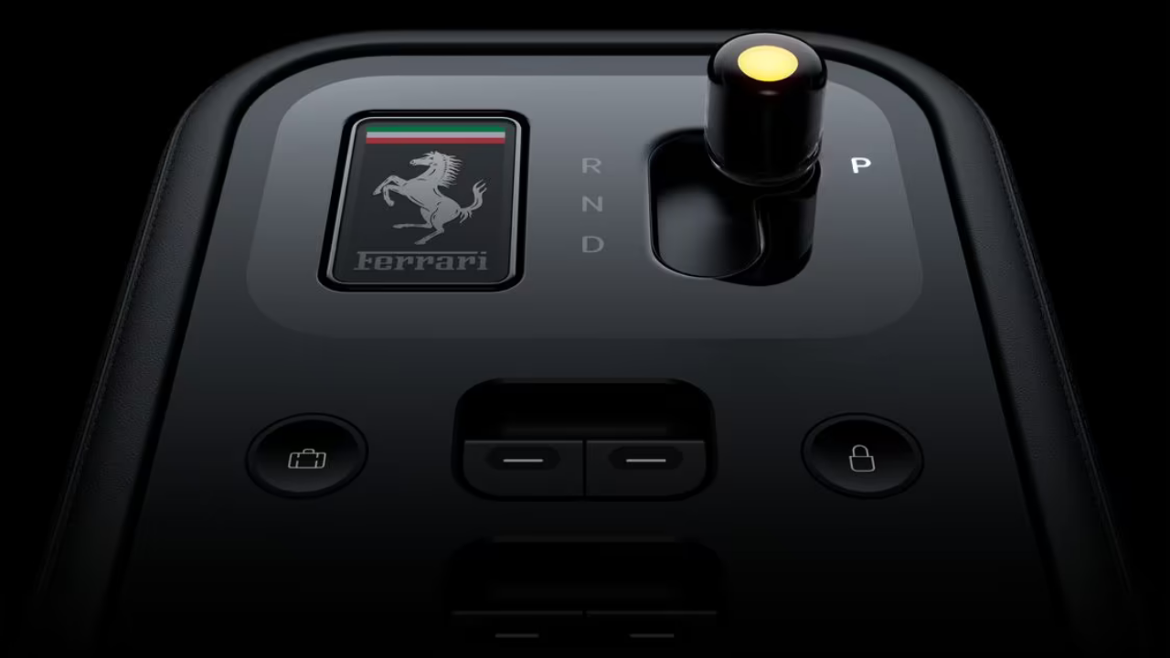 capitanelectro.com | Ferrari Luce Revelado: Diseño de Jony Ive, Precio y Especificaciones del Interior.