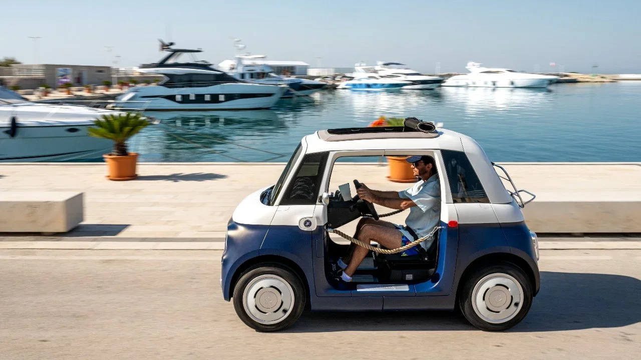 Fiat Topolino Vilebrequin: El adorable auto de playa eléctrico.