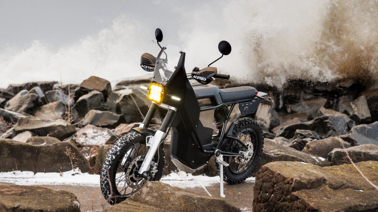 capitanelectro.com | Reseña de la Land Moto District ADV: La moto de cross eléctrica de 254 lb-pie.