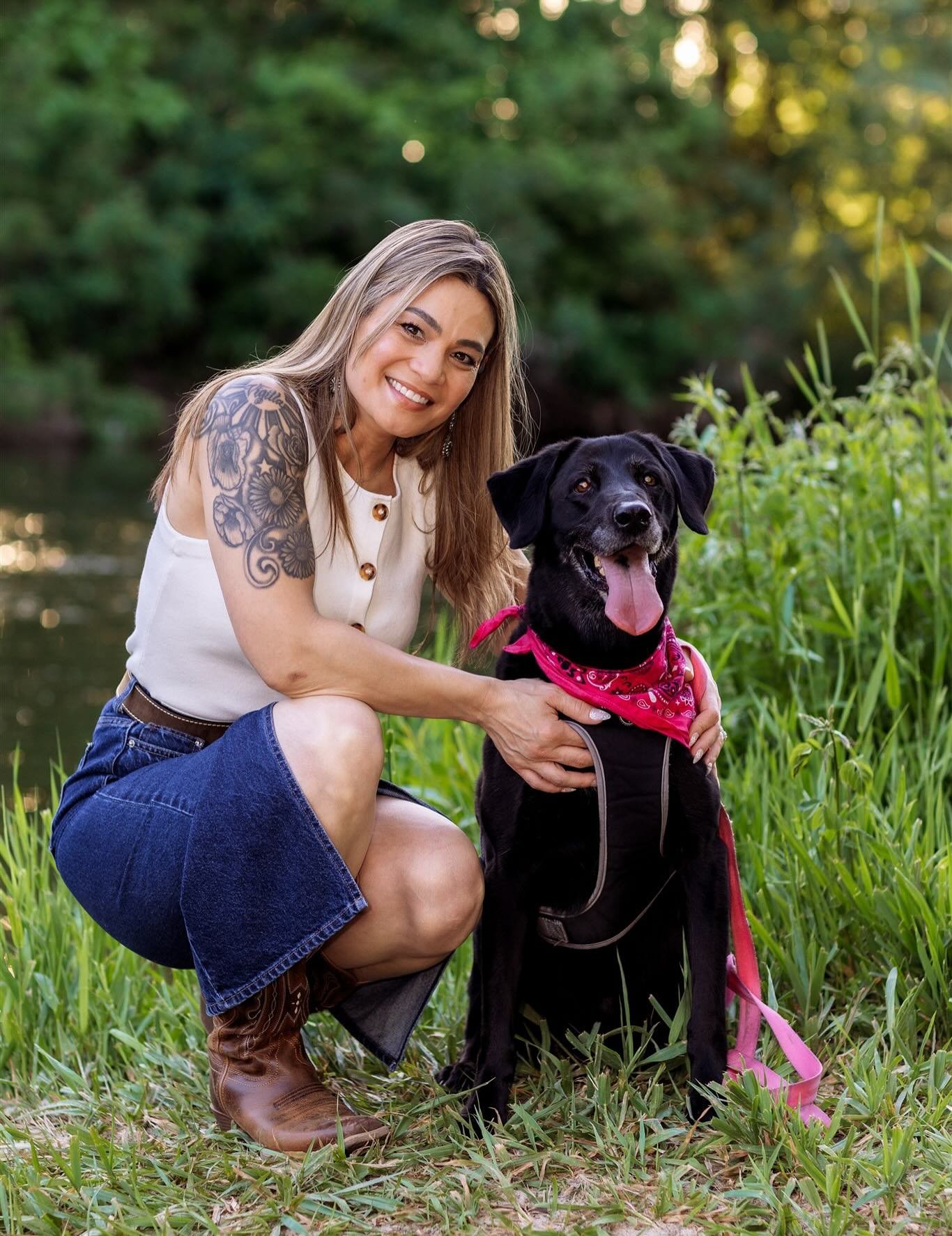 Heartfelt &amp; Simple:
So much love in one frame. Family, sunshine, and sweet pups made this summer session unforgettable. 💛🐶

#CreateMemoriesPhotography #BoisePhotographer #IdahoFamilyPhotographer #BoiseIdaho #TreasureValleyPhotography #FamilyPho