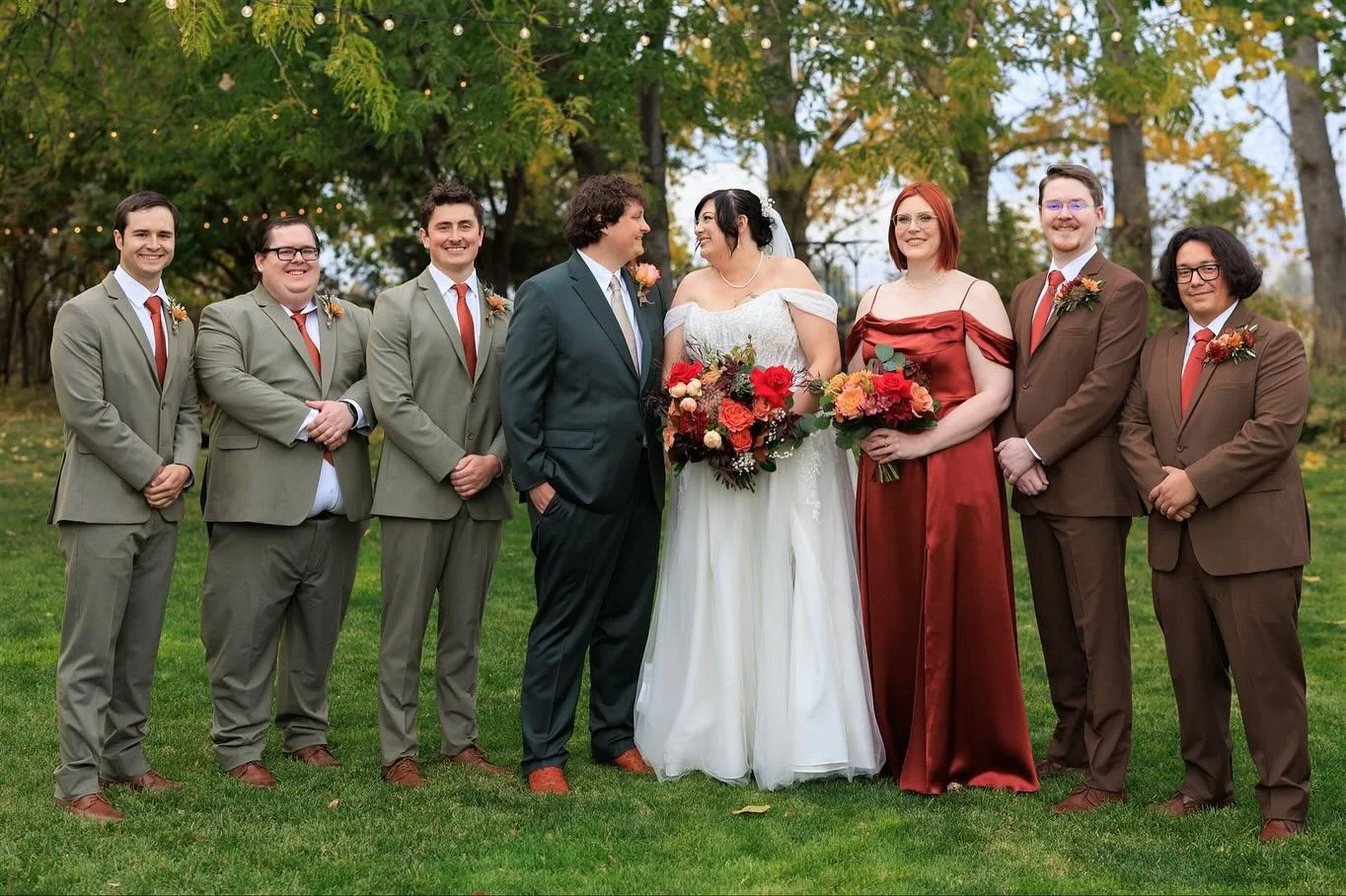 Congratulations to Kam &amp; Sam 🎉🍾🎉🍾 venue: @sunnysidefarm_and_events 
coordinator: @wildwoodflowers1 
makeup: @magnolia.esthetics 
florist: @wildwoodflowers1