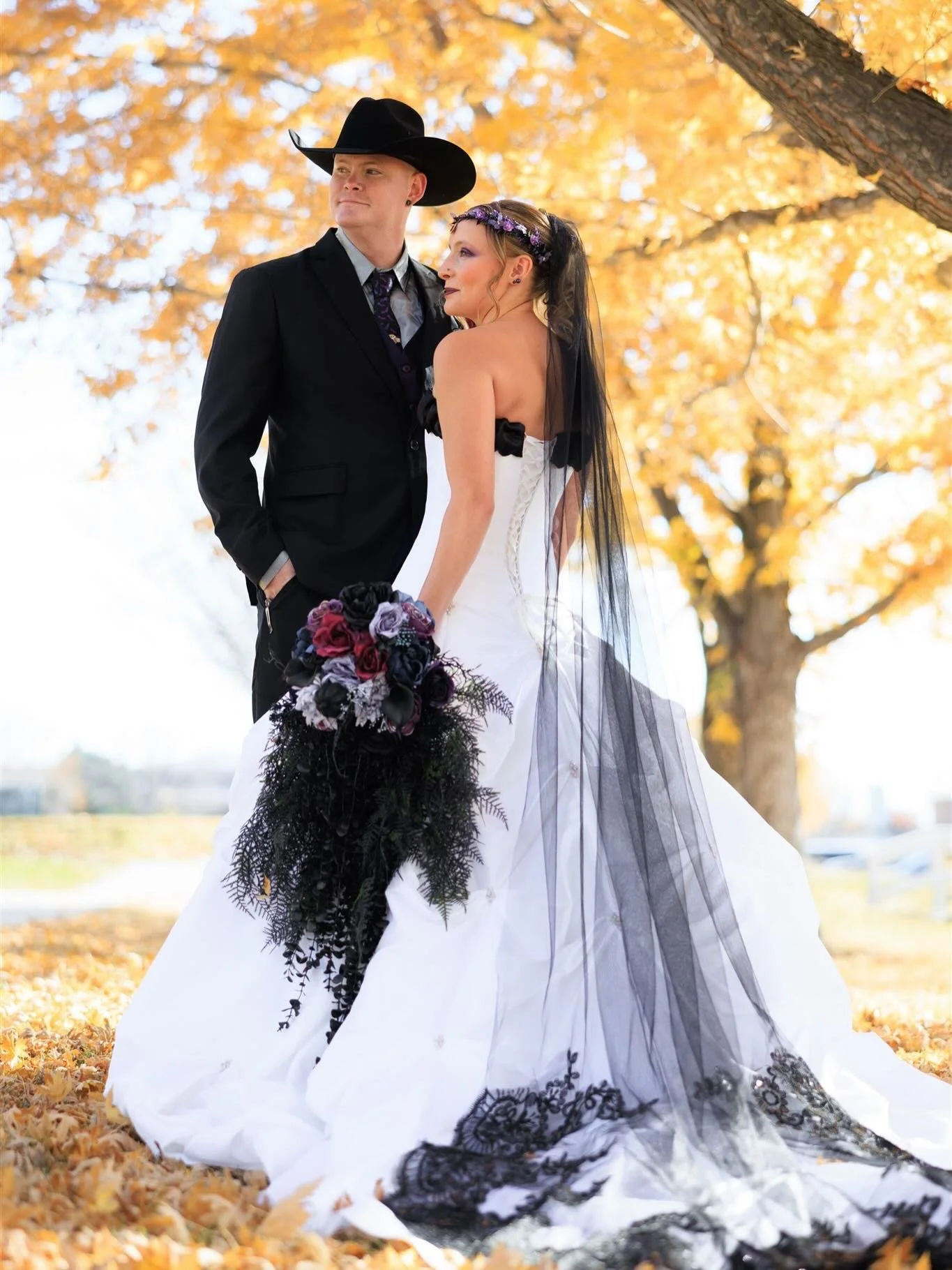 This autumn wedding was truly a dream to photograph.
#CreateMemoriesPhotography
#BoiseWedding
#NightmareBeforeChristmasWeddingInspiration
#IdahoWeddingPhotographer #BoiseWeddingPhotographer