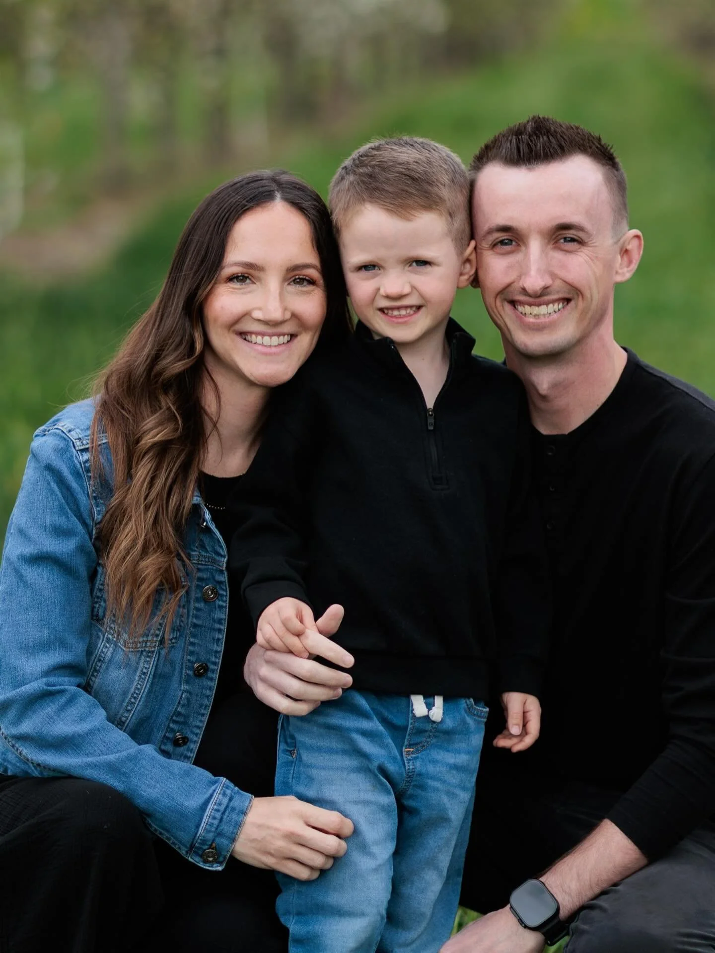 A beautiful evening, a quiet orchard, and the sweetest kind of connection.
Thank you for trusting me to preserve such meaningful moments.
@cherryhillfarms.idaho #CreateMemoriesPhotography #BoisePhotographer #BoiseLocalPhotographer #CherryBlossom #Boi