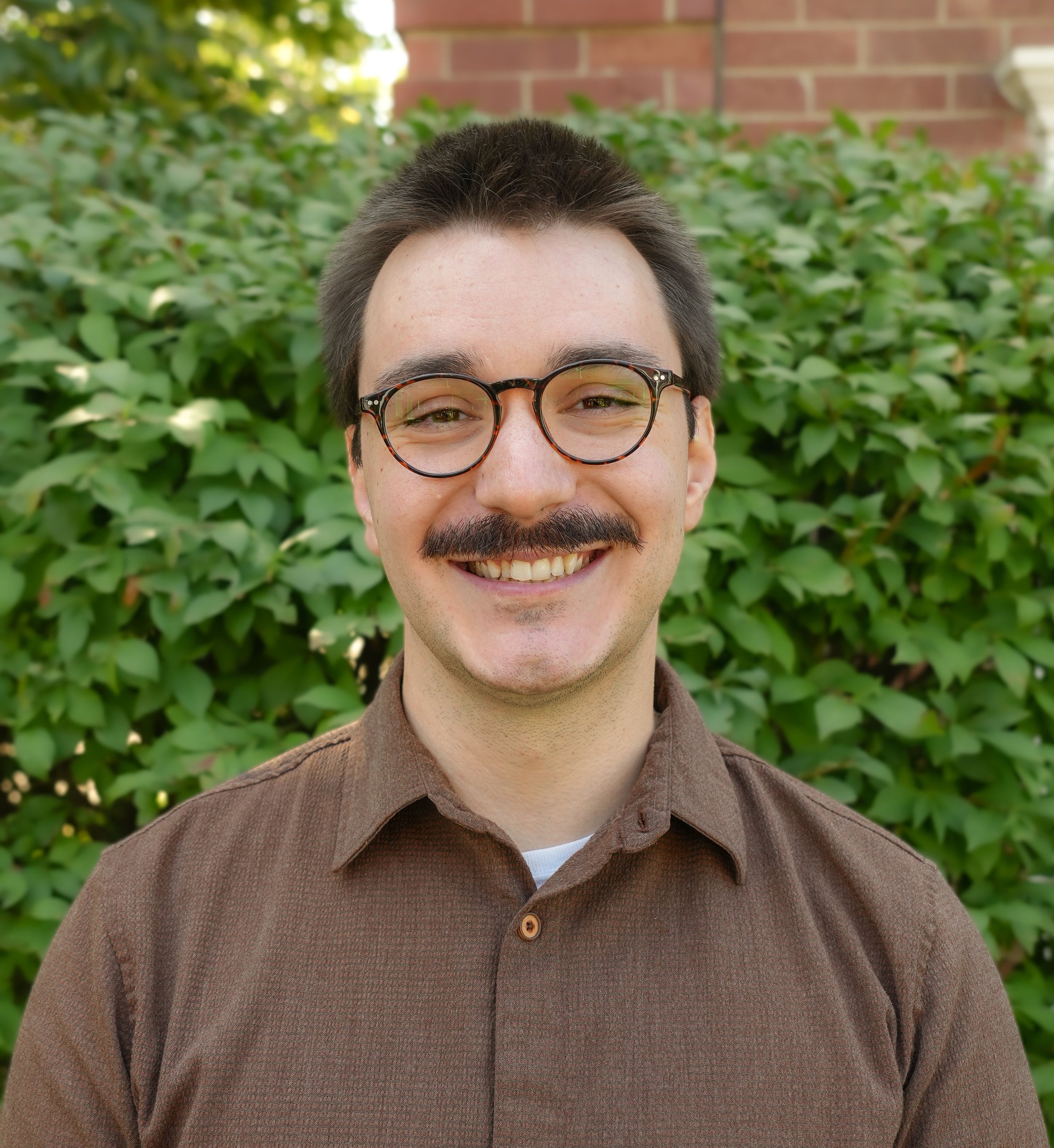 Winston Hill, Intern