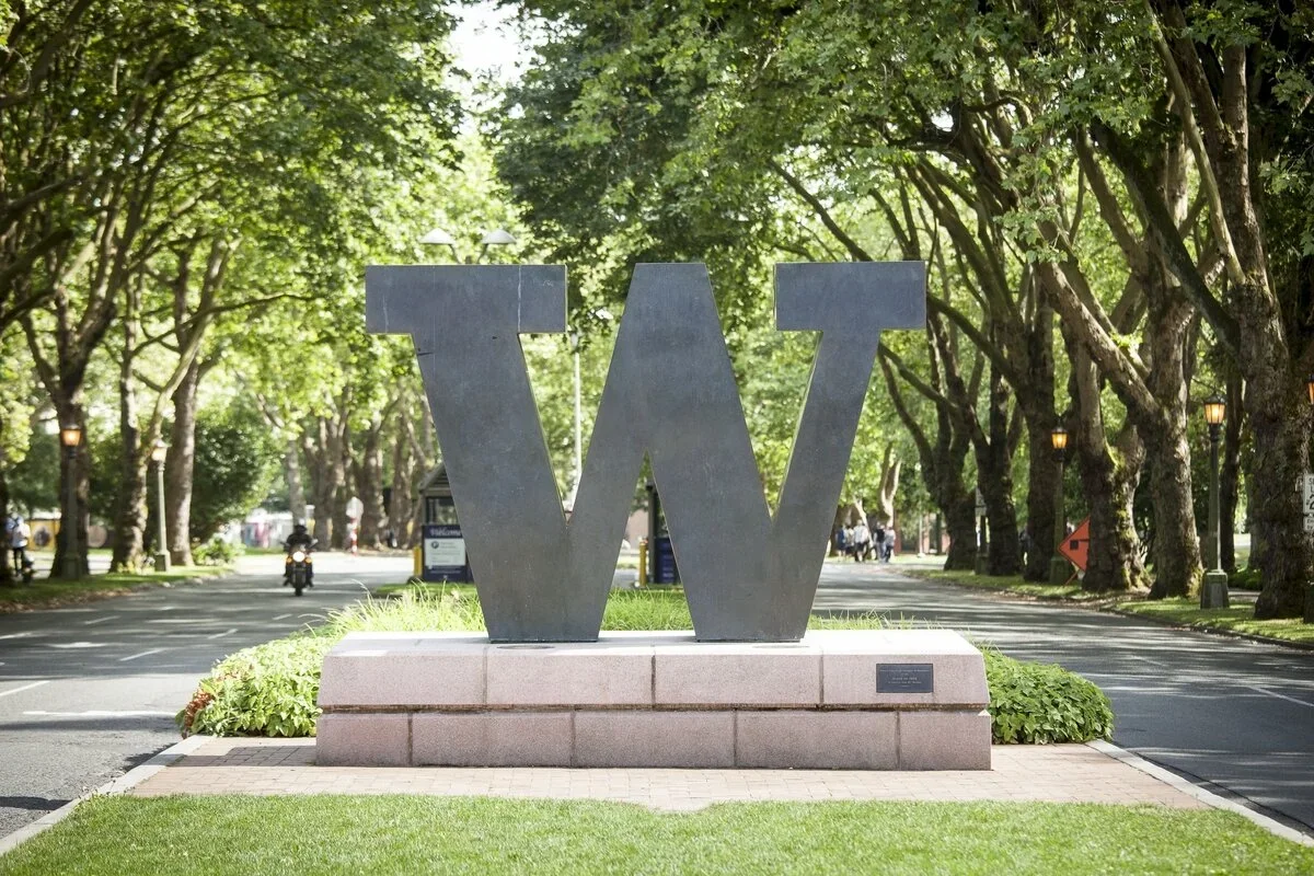 UW5~1.webp