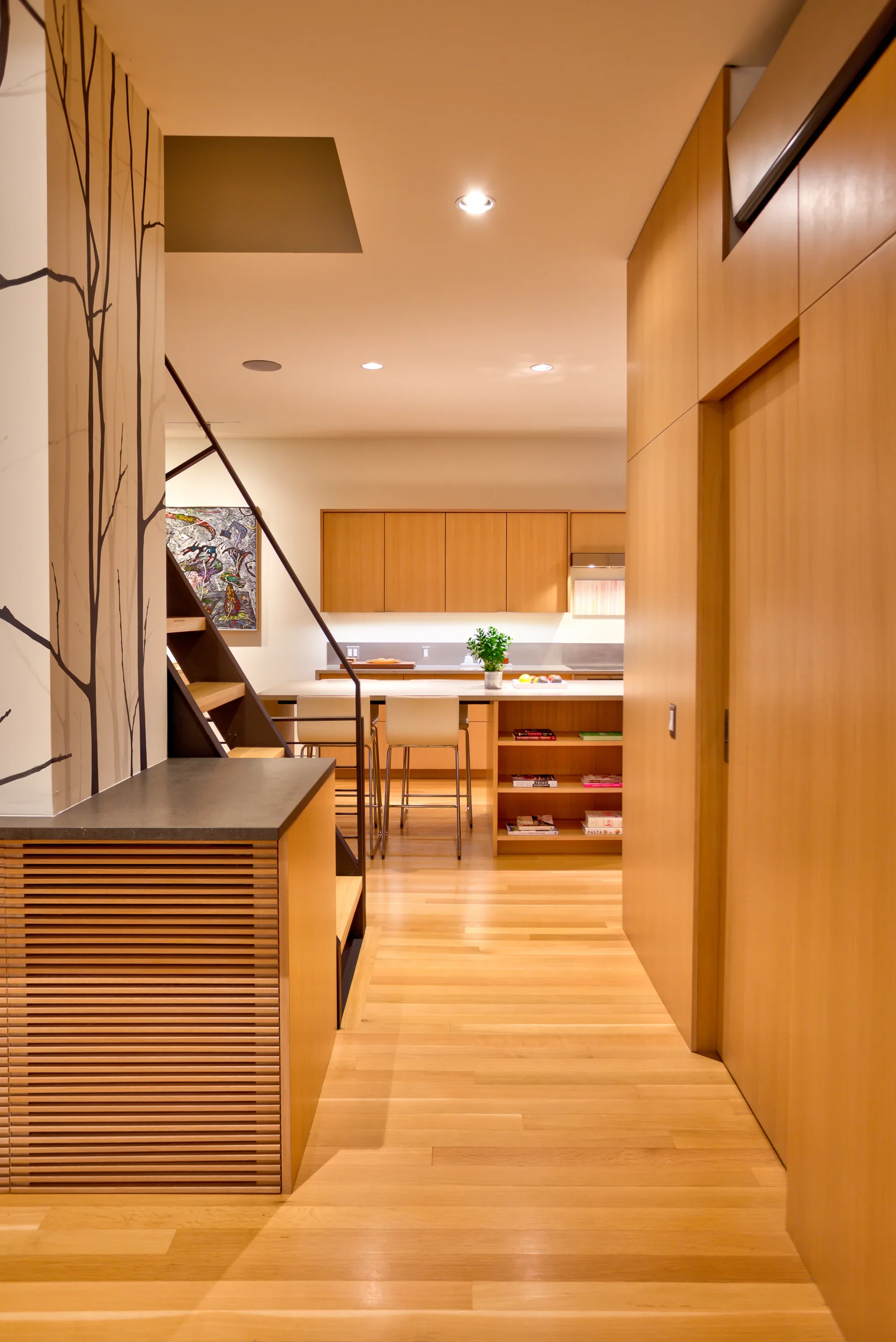 1027_NE_72nd_St_Seattle_WA_Interior_038.webp
