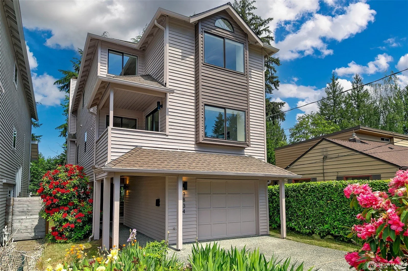 3834 NE 86th St, Seattle