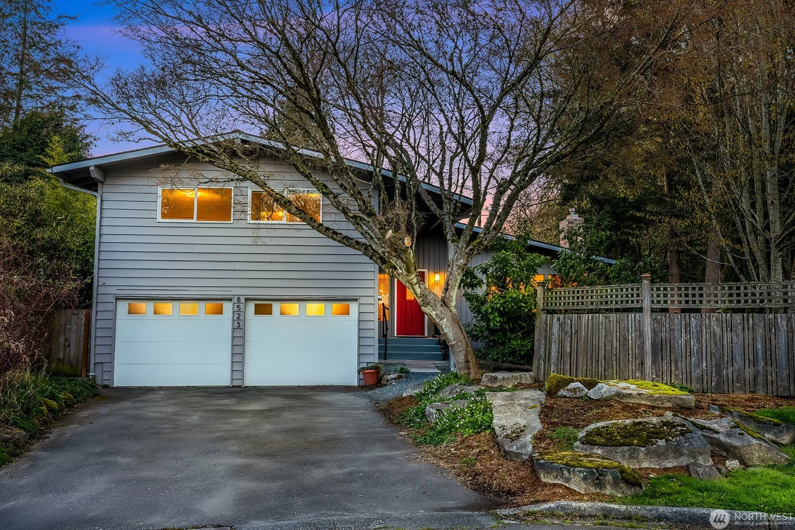 8523 224th St SW, Edmonds