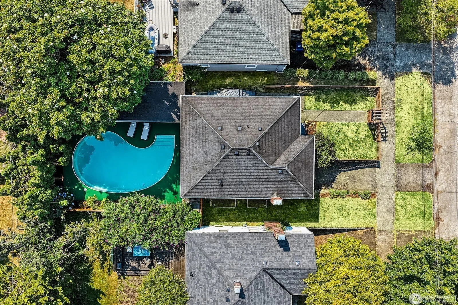 647 NW 51st St, Seattle