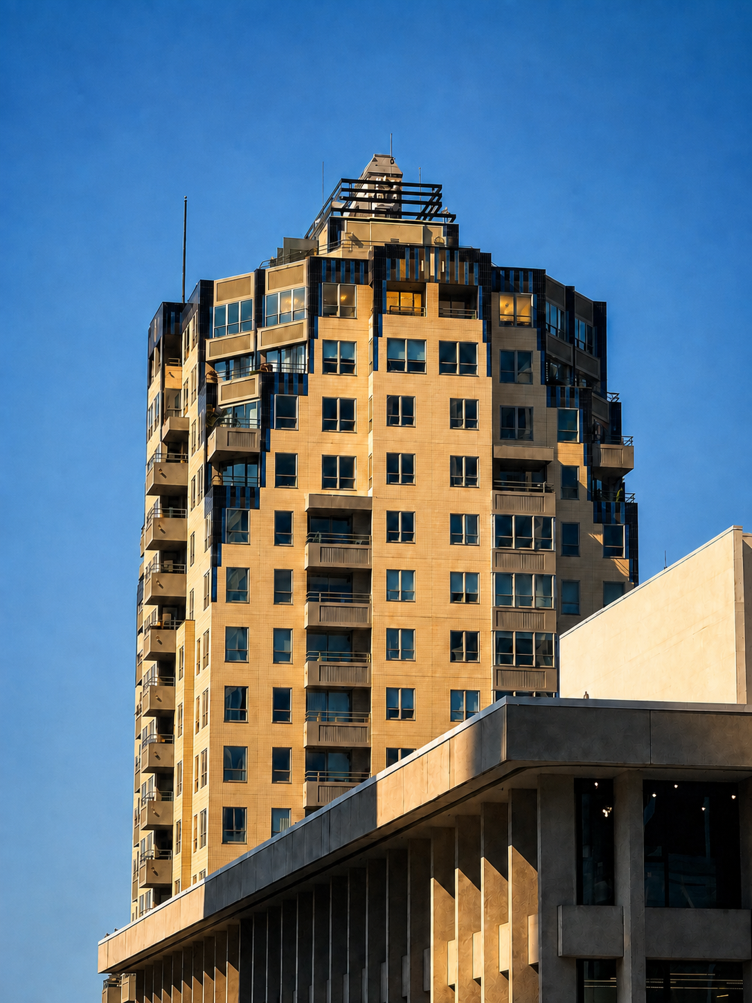 Bldg.jpg