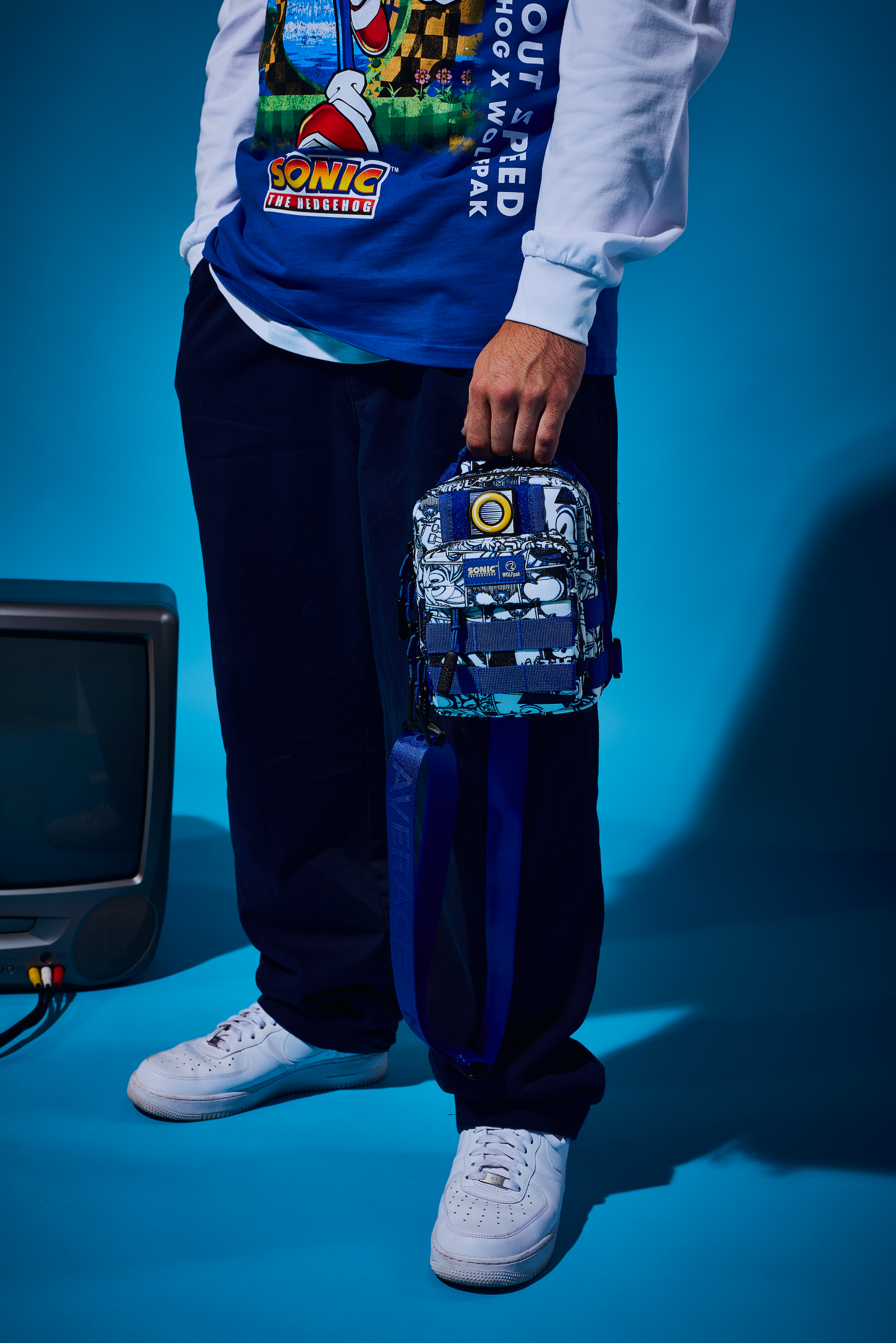 26_07_09_SONIC_COLLECTION_4L_SLING_LIFESTYLE_25525.png