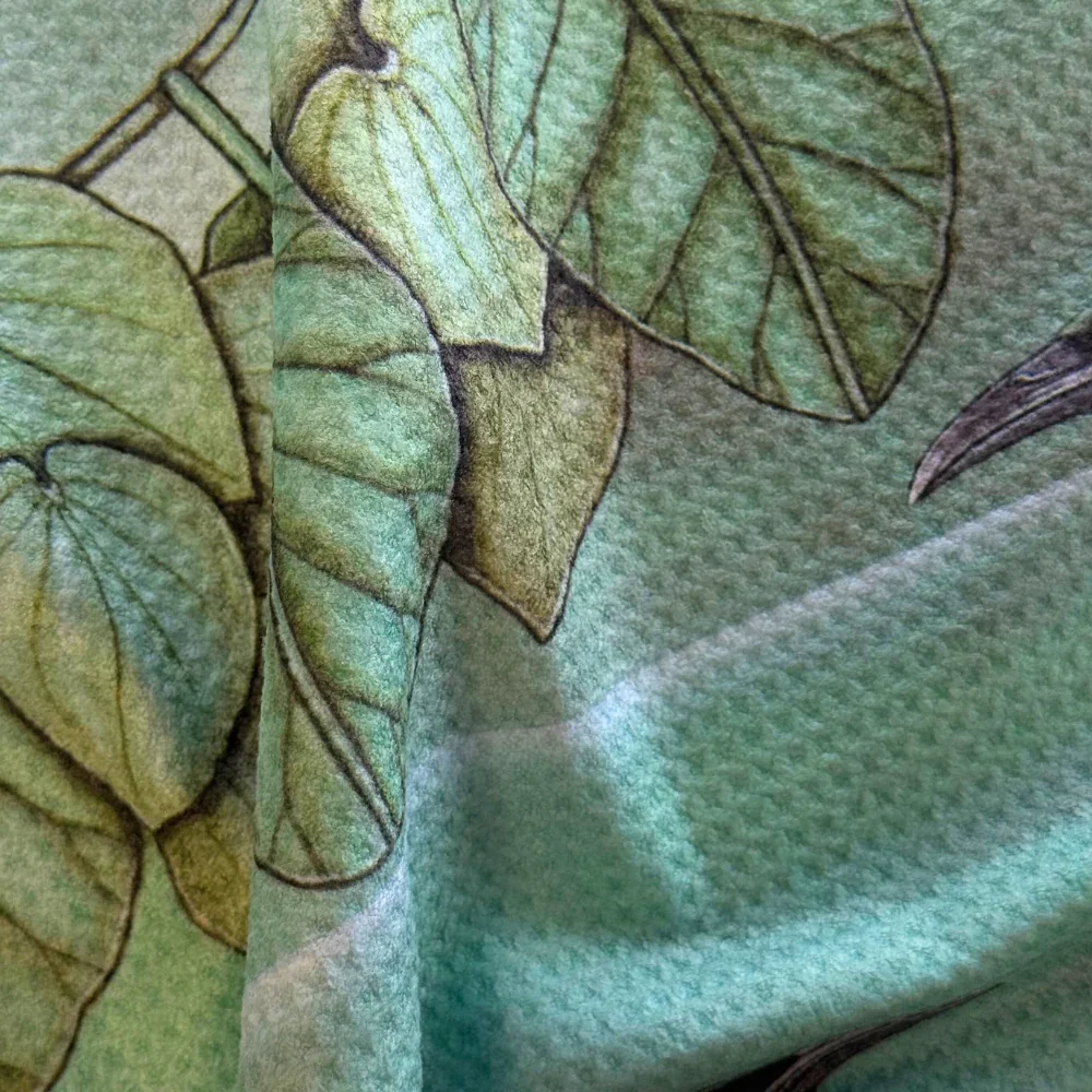 Tuis_KawakawaNecklaceTeaTowelCloseUp3.webp