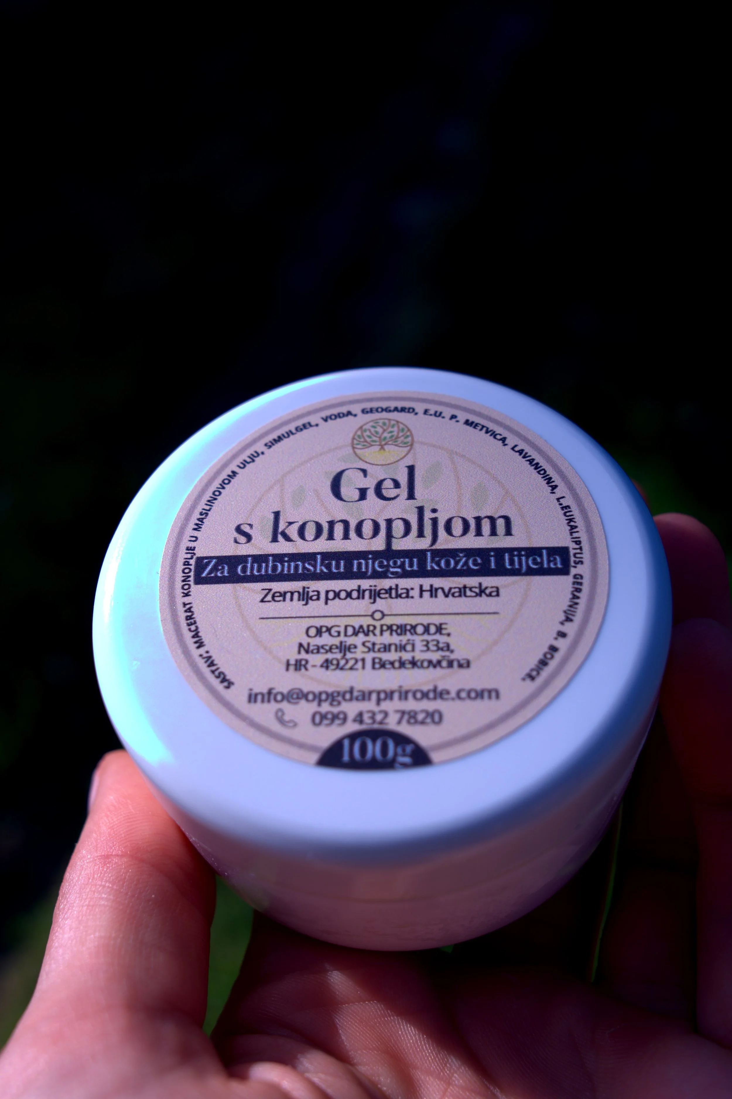 Gel s konopljom