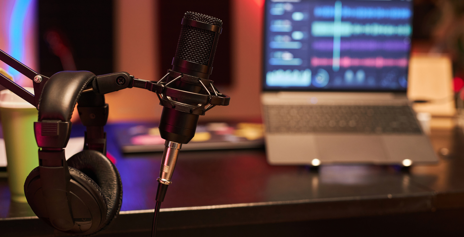 Episode 72: What Top Female Podcasters Are ACTUALLY Talking About (It's Not Downloads)