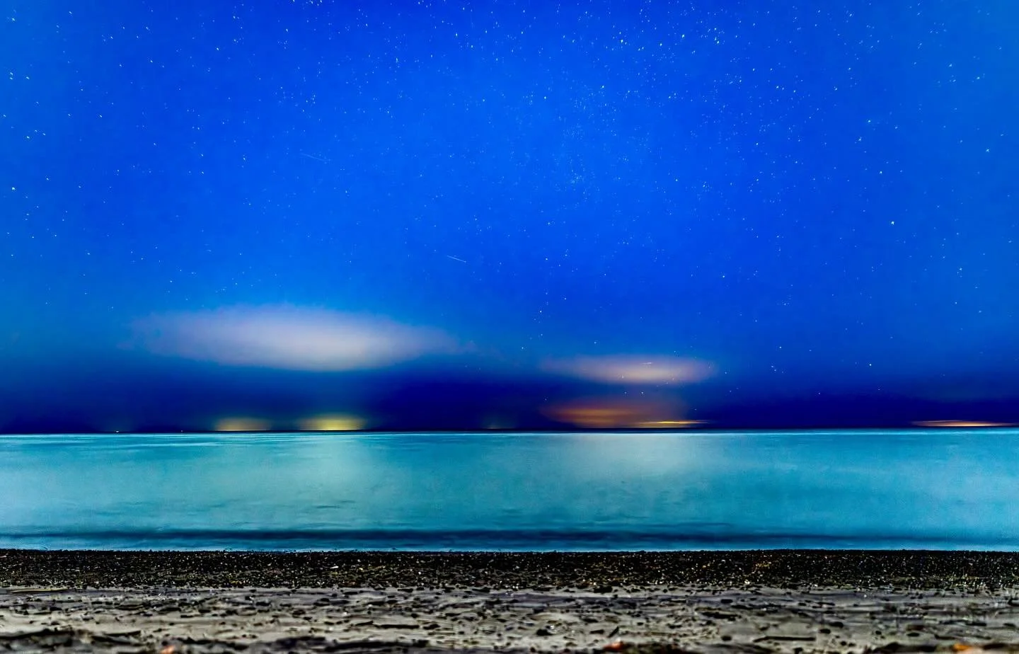 Zen attitude: when the rest of the world is posting amazing Aurora&rsquo;s pictures and we are just sitting on the shore lines of lake Ontario, in the middle of the night, watching Canada cities lights, but no magnetic storm is coming! 🙈
But &hellip