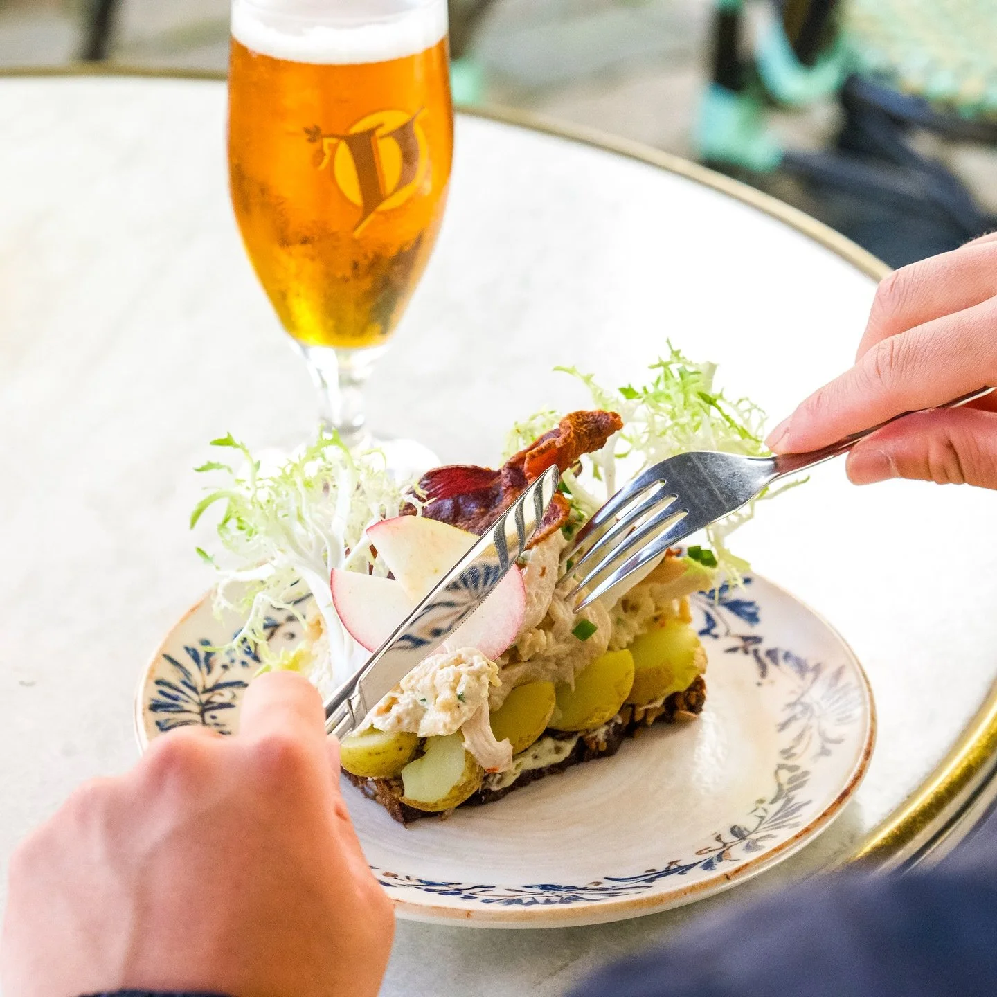 Der er altid en god grund til sm&oslash;rrebr&oslash;d - hvad er din i dag? 💛🥪