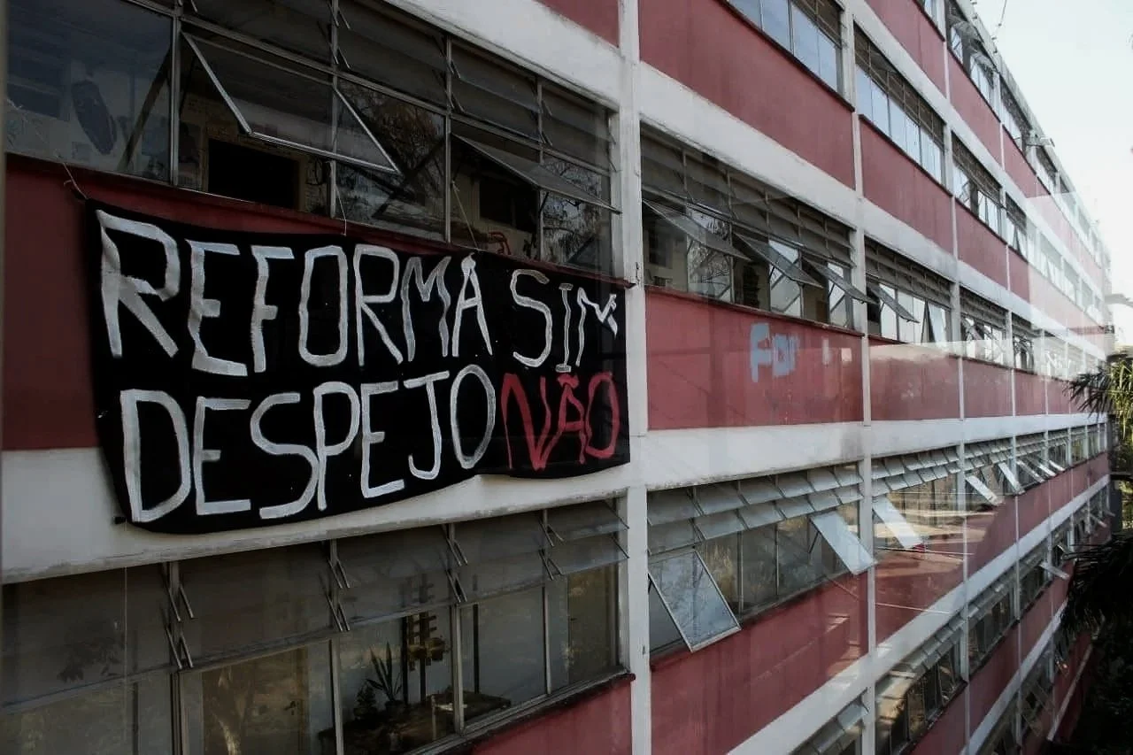 PRIP ENVIA AVISOS DE DESPEJO EM MASSA E ATACA NOVAMENTE PERMANÊNCIA ESTUDANTIL