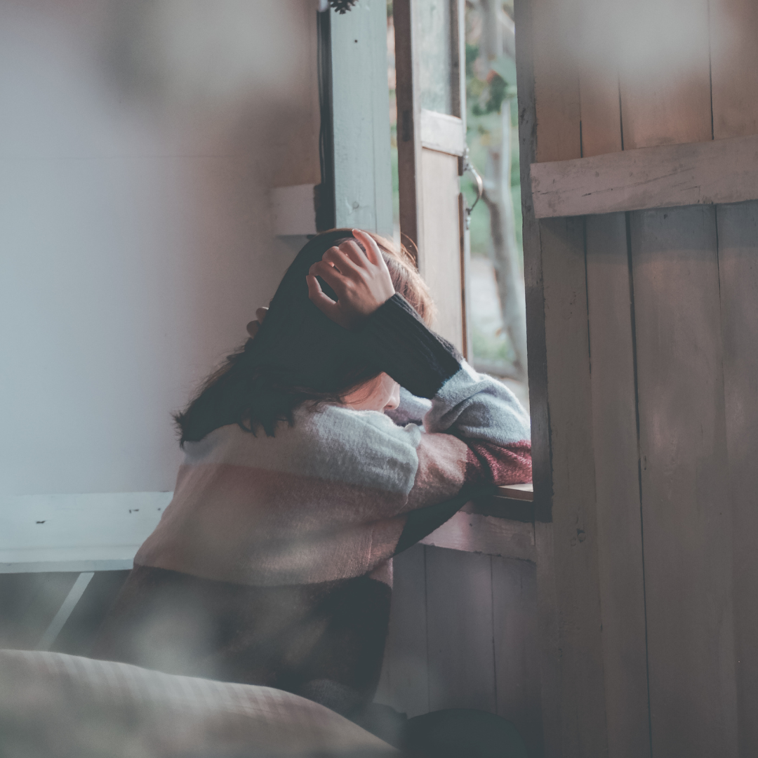 Helping a Grieving Friend: Practical Ways to Offer Comfort and Support 