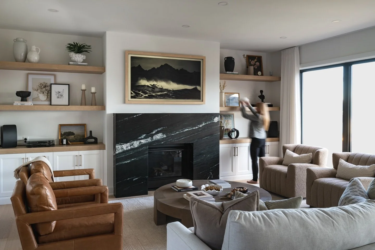 I am grateful everyday that I get to turn an empty house into a home. 

📸: @thisisarc