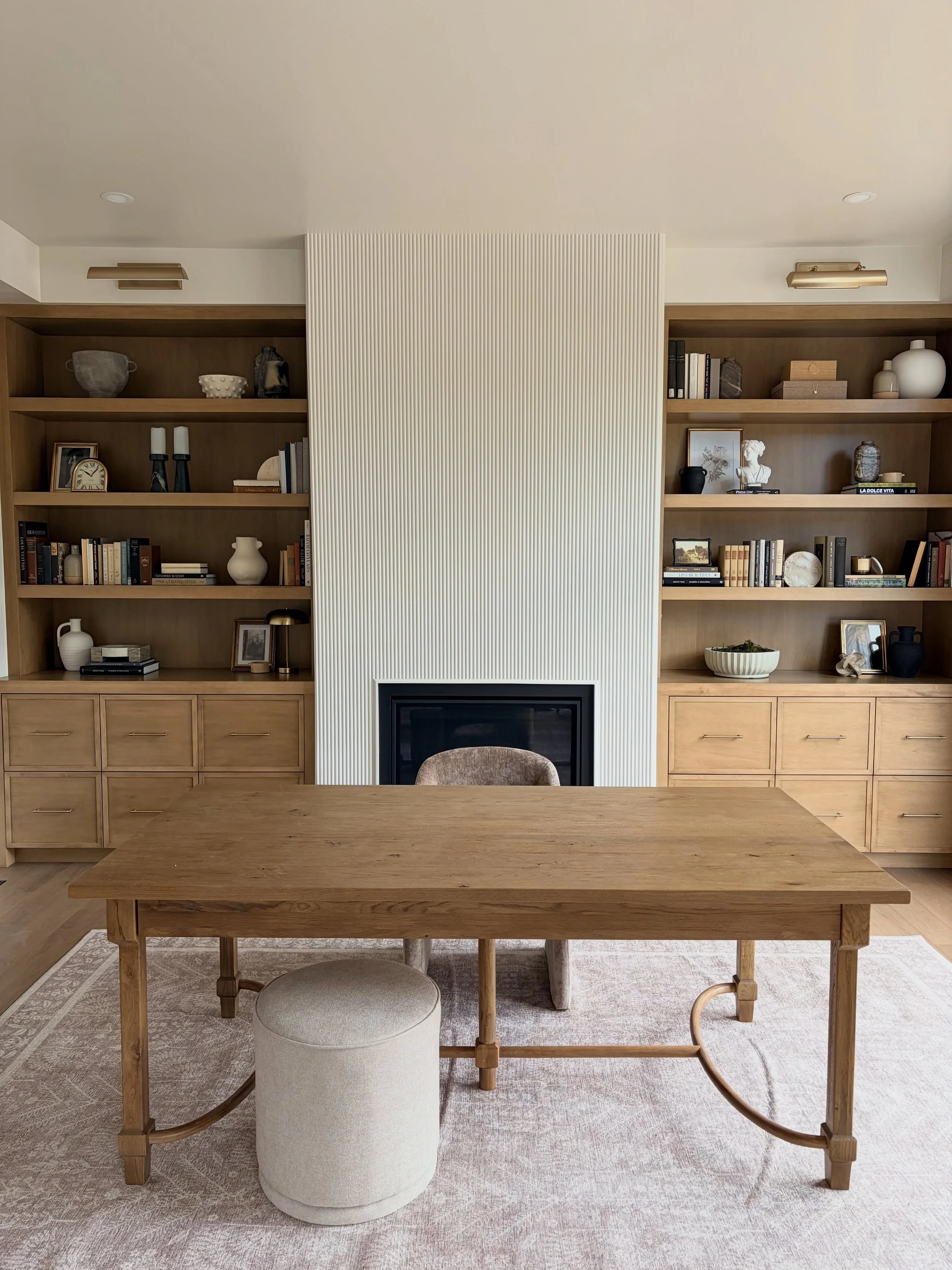 I was honoured to be asked to furnish and style this beautiful custom home by @royaloakhomesoflondon What began almost a year ago with sourcing the key foundational pieces came together seamlessly in the final stages with decor and styling.

It&rsquo