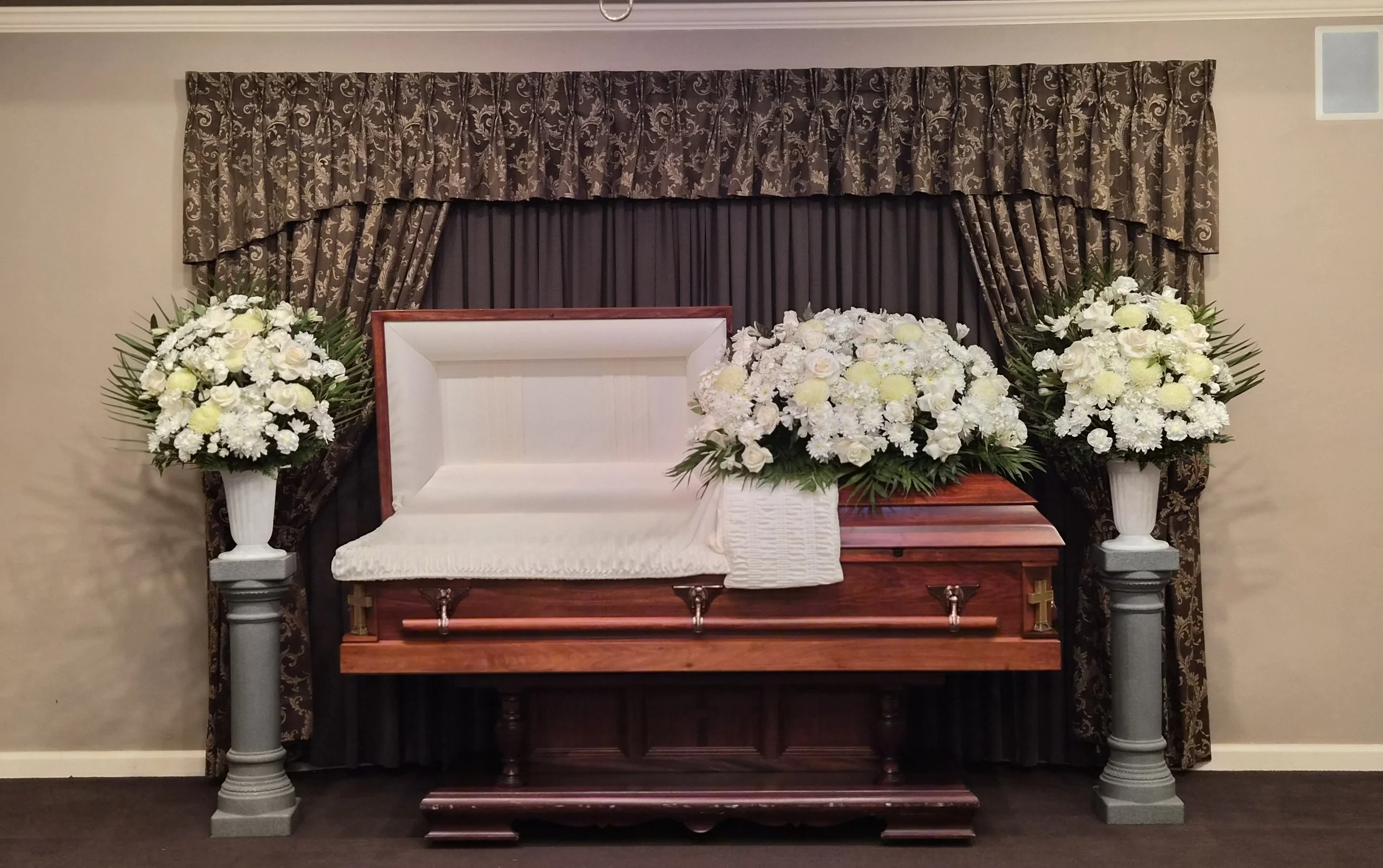 Casket Spray + 2 Baskets