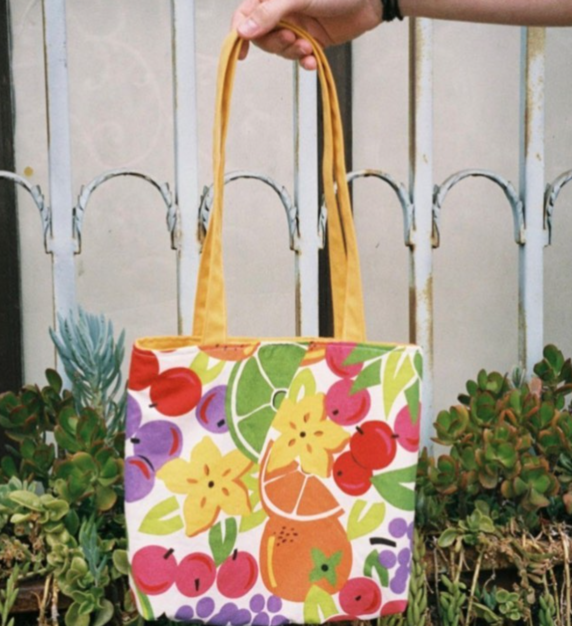 The Viral Tote