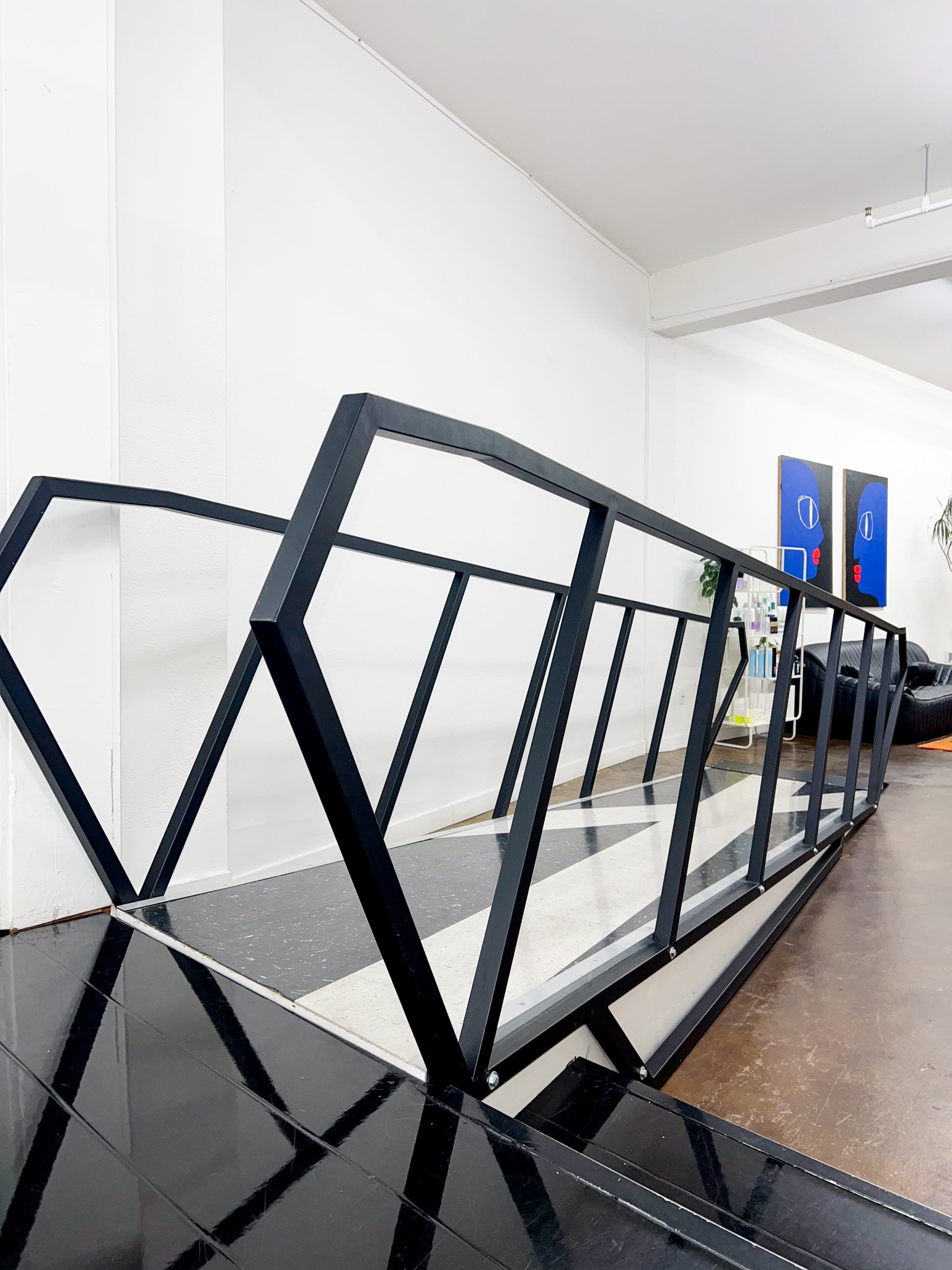 de stijl salon expansion