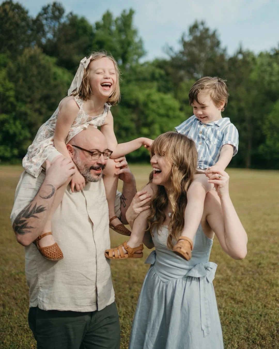 The Gagnon Family 🤍 I just love how fun and loving this family is - they also happen to be my neighbors!