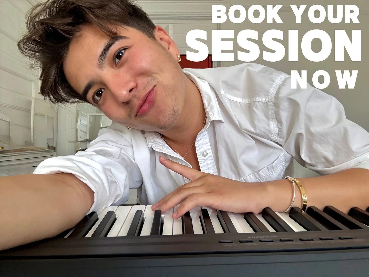 AUGUST VOCAL COACHING DEAL 🩵 NEW SPACE, NEW ENERGY

I&rsquo;m officially launching my new booking portal AND opening my dedicated teaching studio in Hollywood (!!) &mdash; and to celebrate, I&rsquo;m offering first-time lessons for just $35 for 45 m