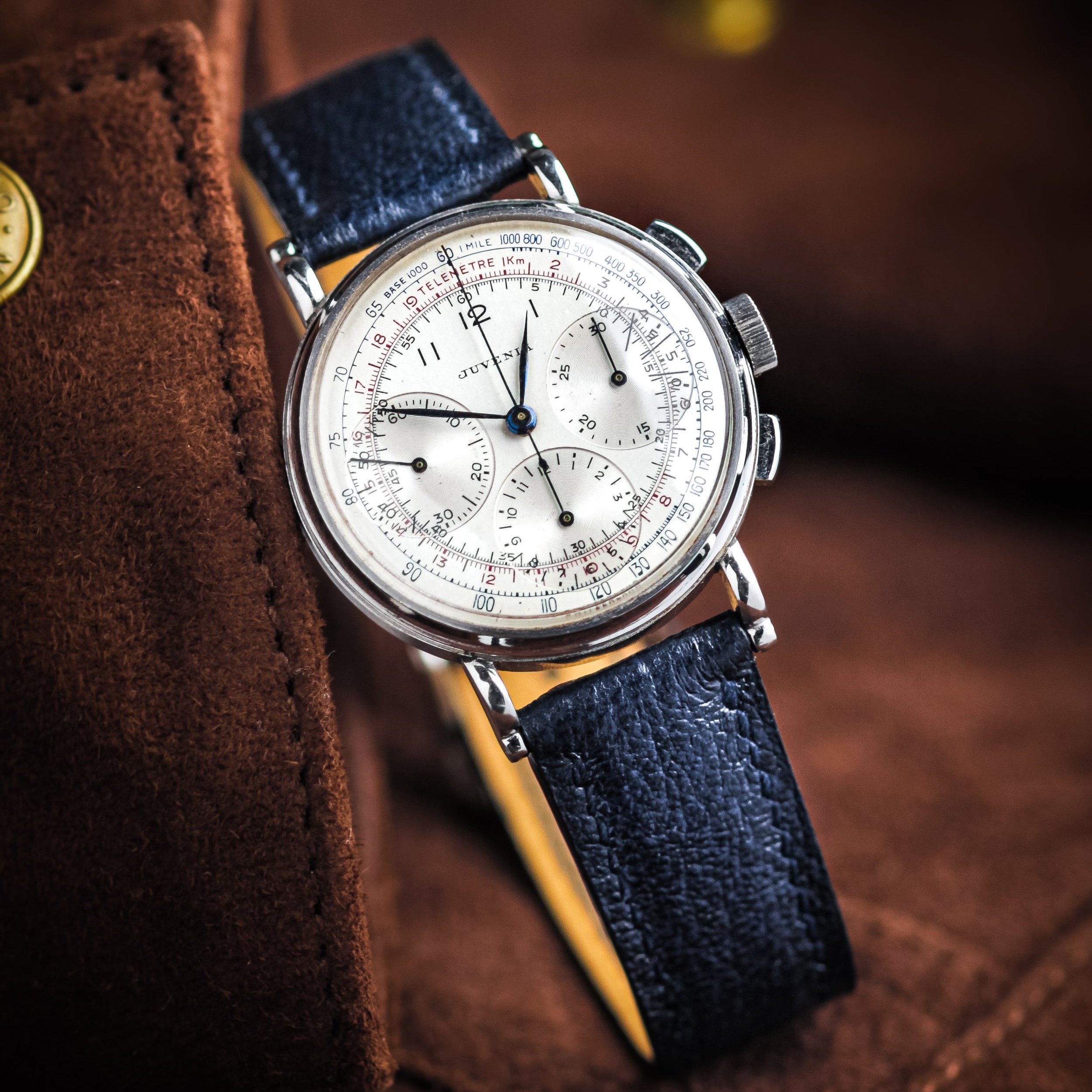 Custom Navy Pig skin for the 1950’s Juvenia chrono