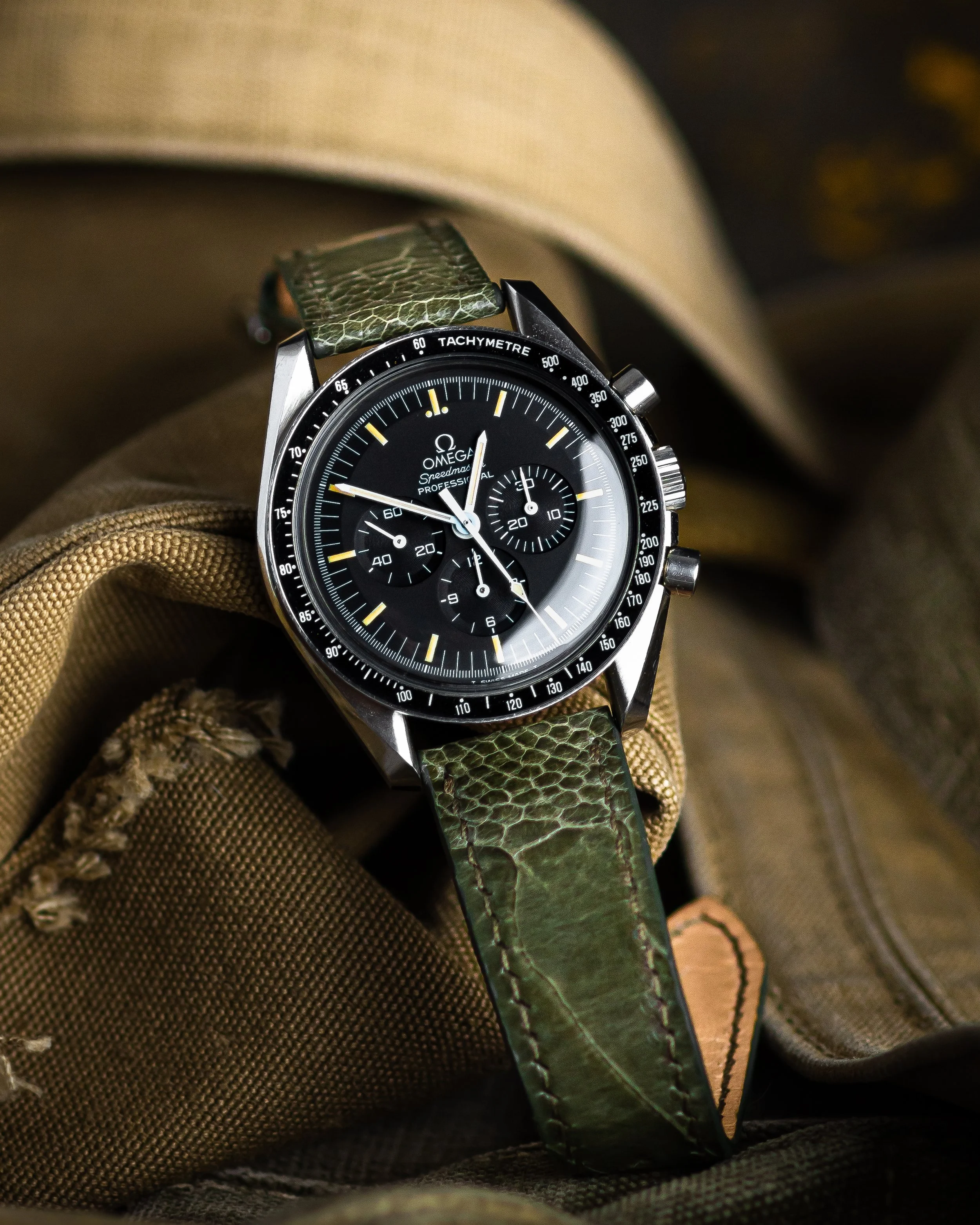 speedmaster-khakigreen-ostrich-5.jpg