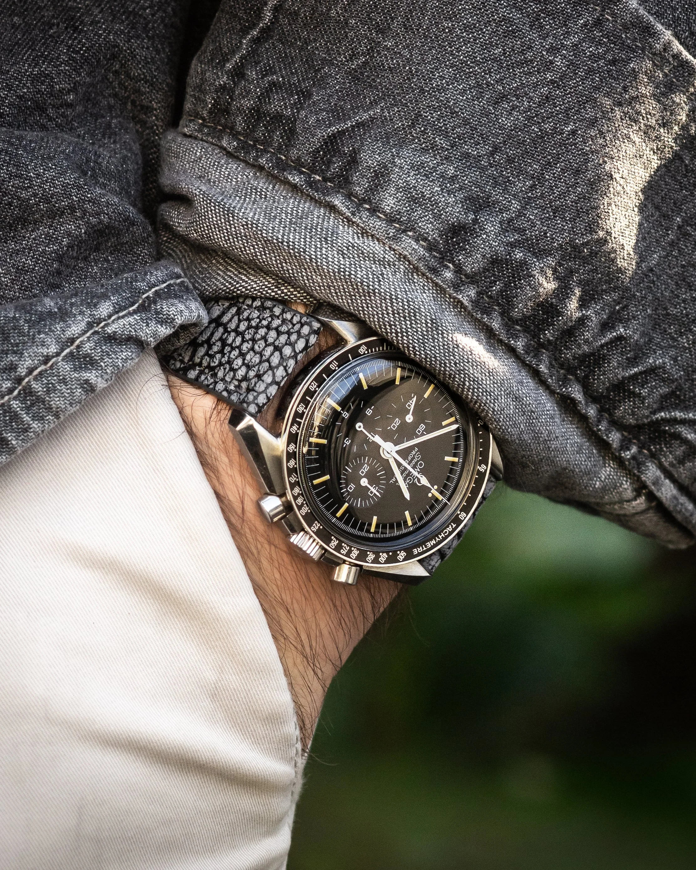 charcoal-ostrich-speedmaster-09.jpg