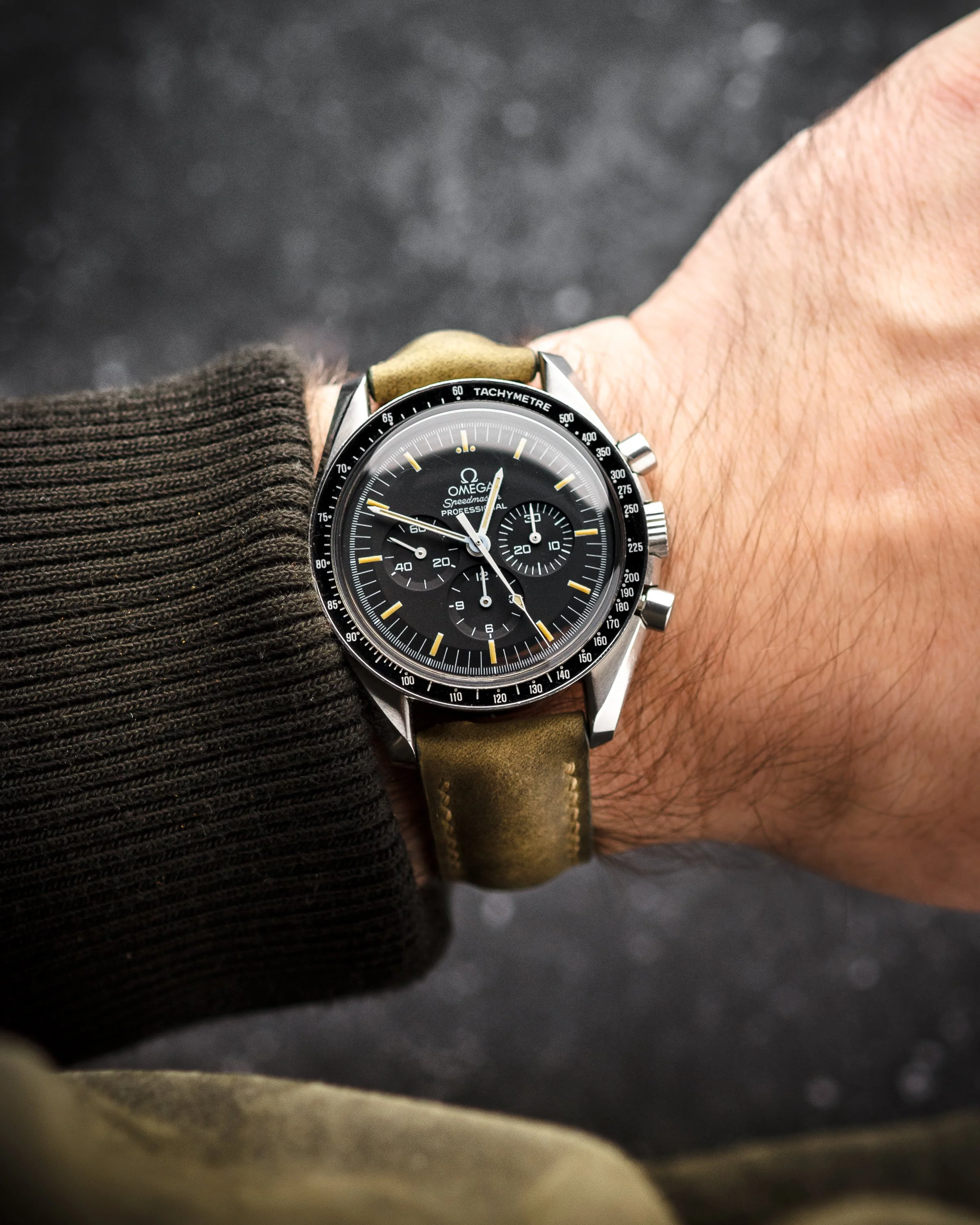 speedmaster_olive_waxedleather.jpg