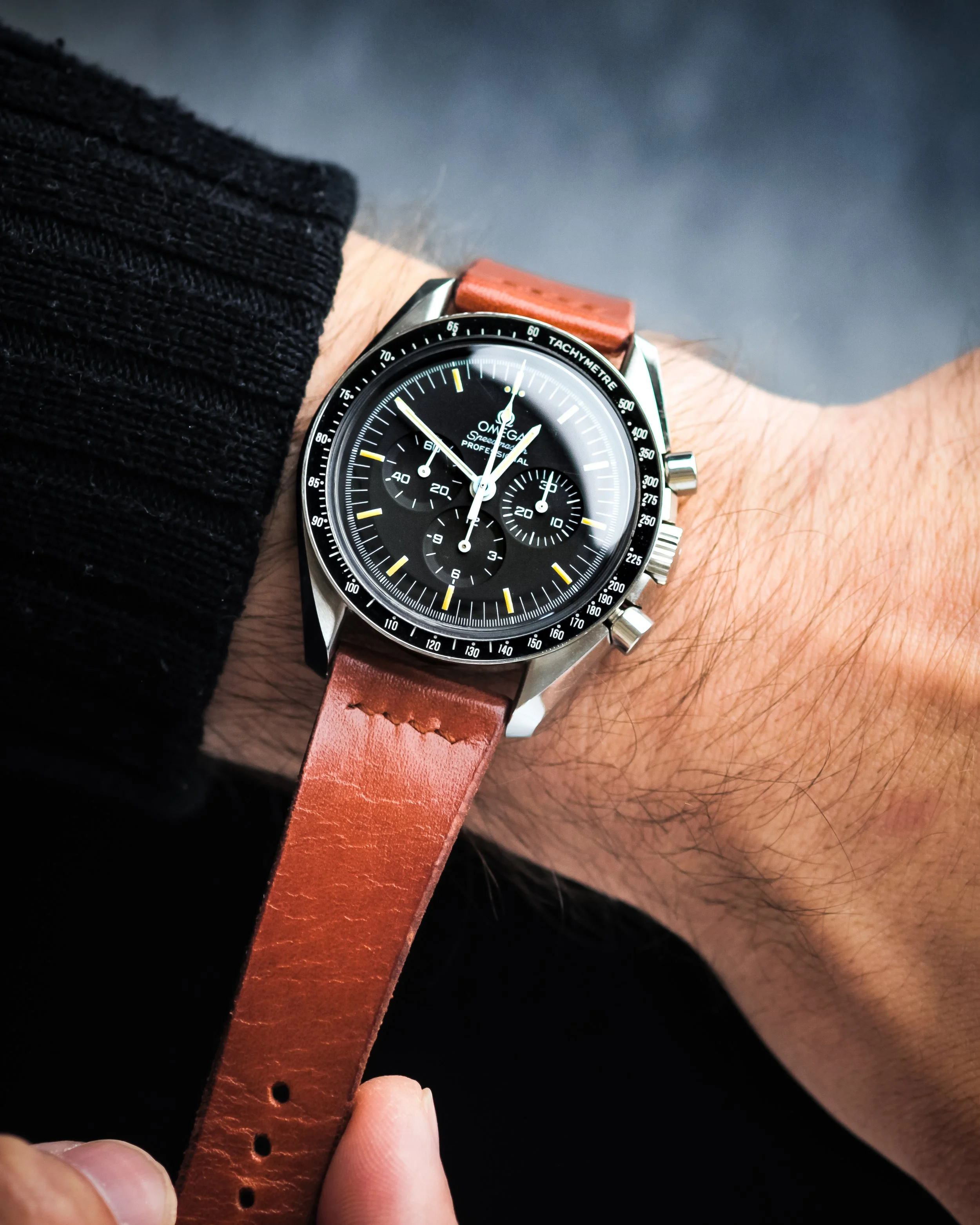 Speedmaster-tan-vintage-collection.jpg