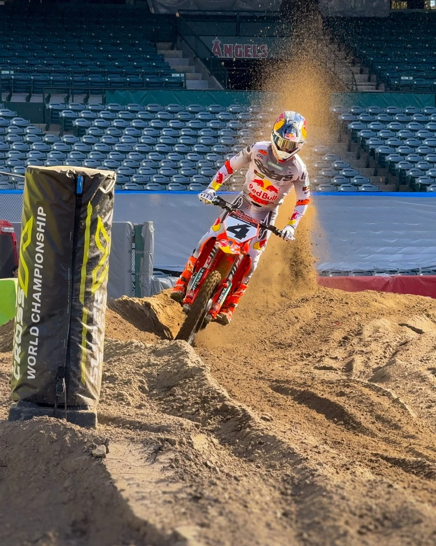 Pt. 1 📸 Anaheim 2 | From 2025 Supercross 🏁
Some of my favorite shots from this year&rsquo;s Supercross round 3 at Angel Stadium to keep you occupied on the #ProMotocross week off. The intensity, the talent, the skill &mdash; this is the kind of act