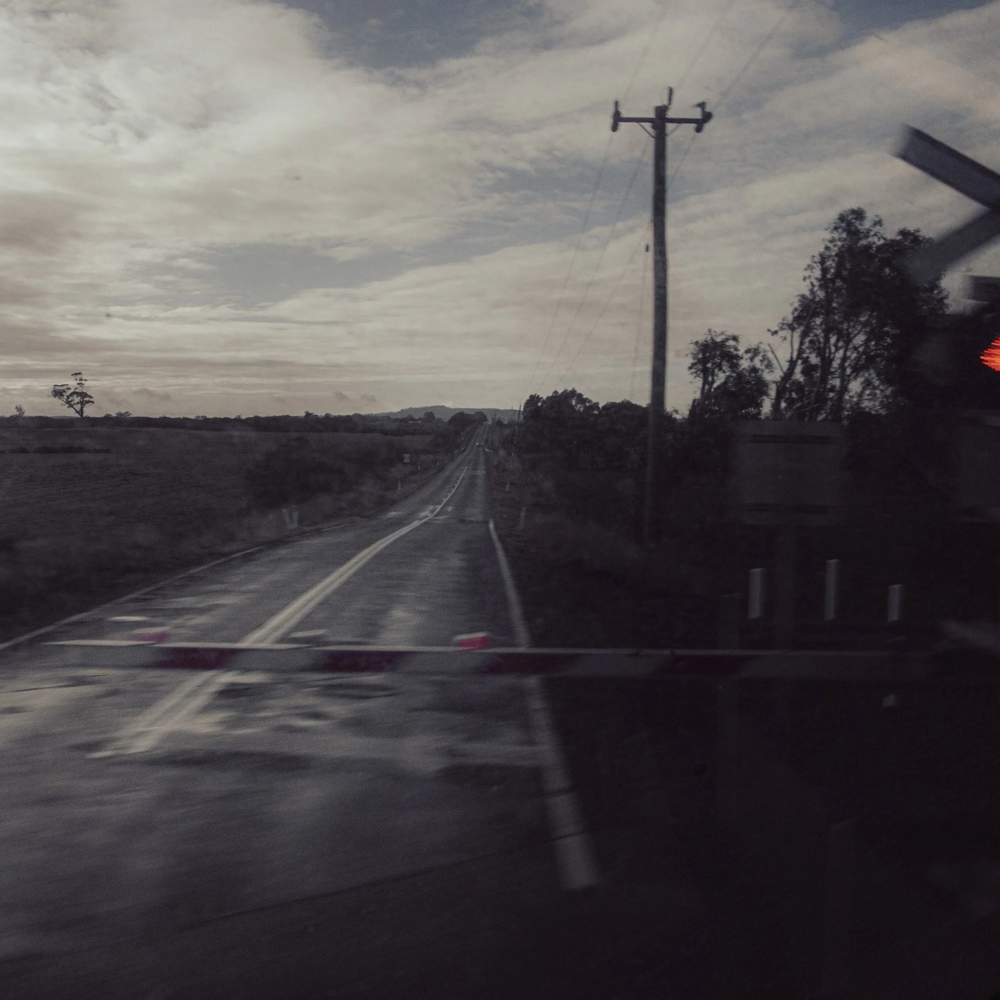 boom gates of railway crossing