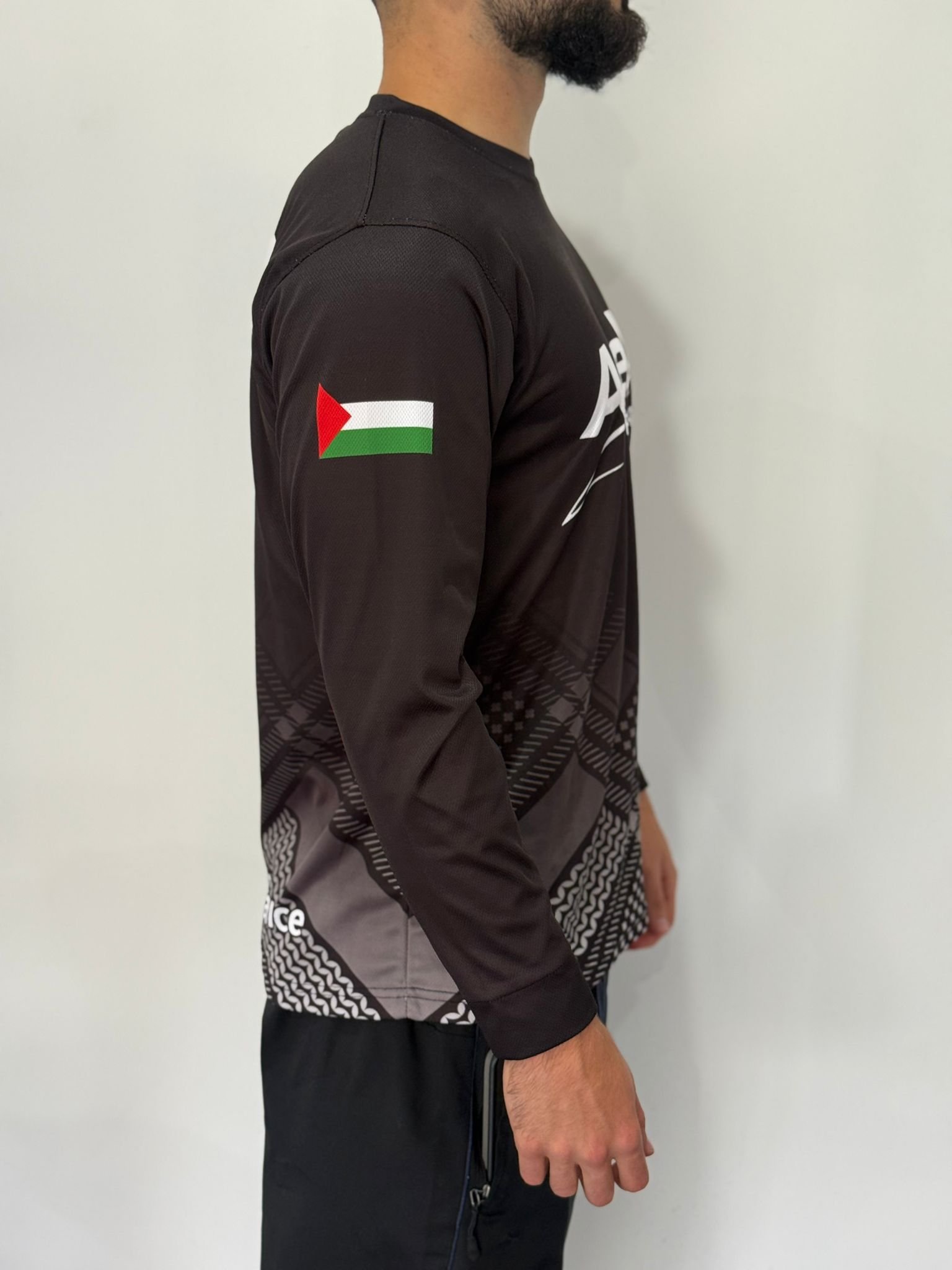 WhatsApp Image 2025-12-12 at 22.55.17_08e97cc9.jpg