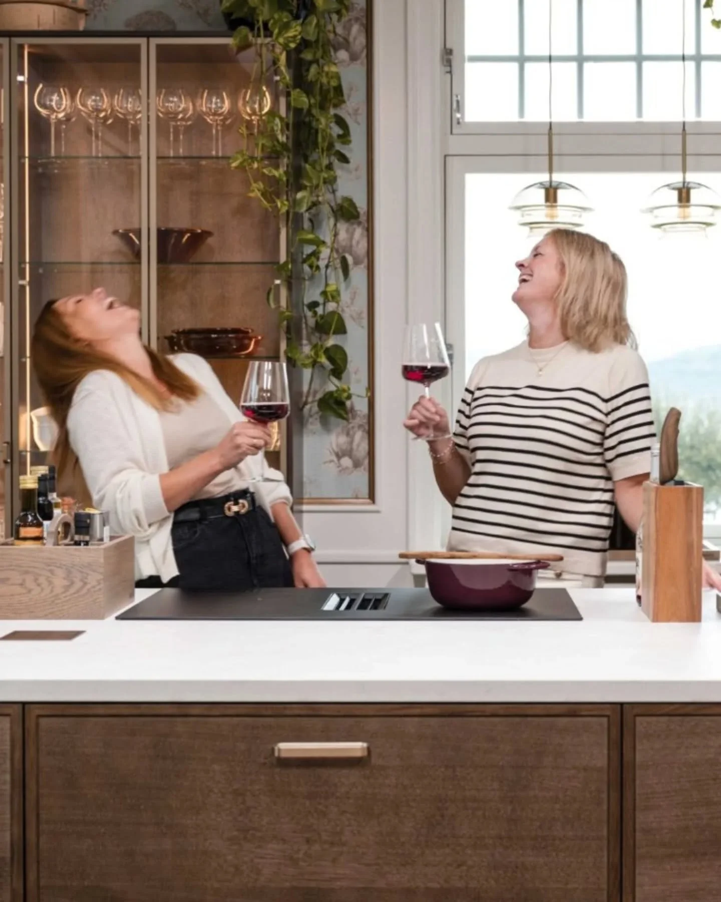 Kj&oslash;kkenet i "Hver gang vi m&oslash;tes " - levert av Huseby ✨
Vi gleder oss sammen med v&aring;re kollegaer i Huseby til ny sesong av Hver gang vi m&oslash;tes 🎶 med oppstart i jan. p&aring; TV2 📺 

Modellen Havre fra Huseby har en