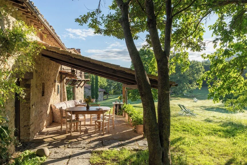 Le Pianore (1 ext house) .jpg