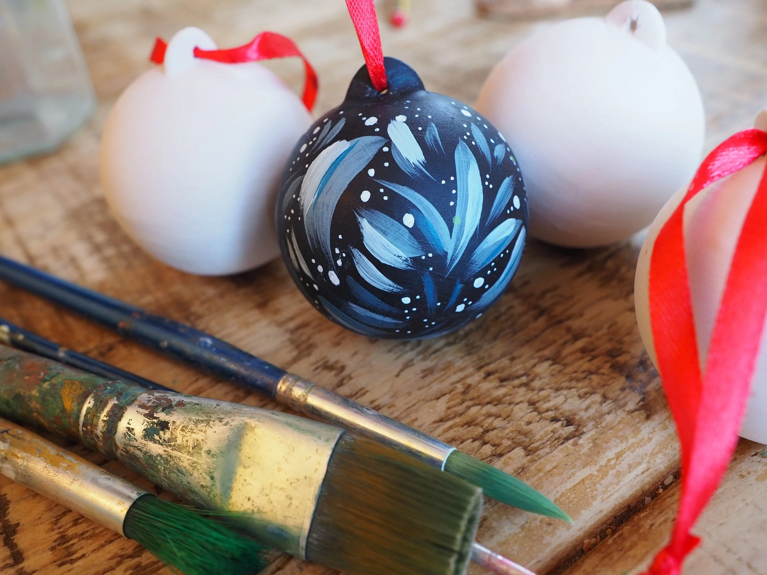 Hand Painted Bauble Workshop