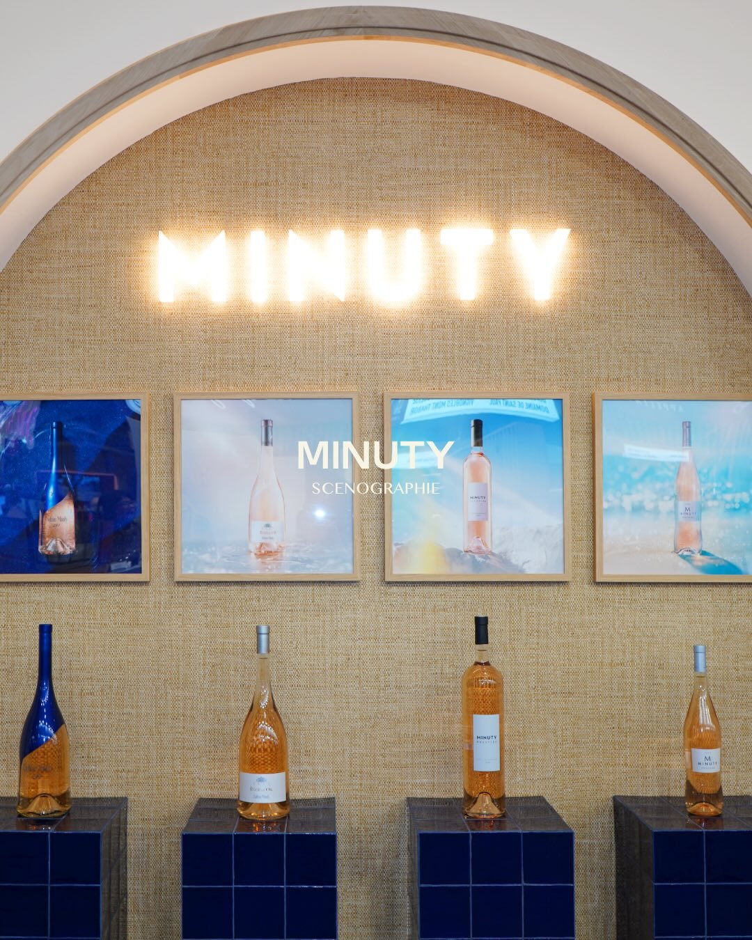 Le studio est ravi d&rsquo;avoir accompagn&eacute; l&rsquo;agence @canon_experiences et @chateauminuty dans la cr&eacute;ation du corner Minuty lors de cette &eacute;dition 2026 du salon Wine Paris. 
Une sc&eacute;nographie qui c&eacute;l&egrave;bre 