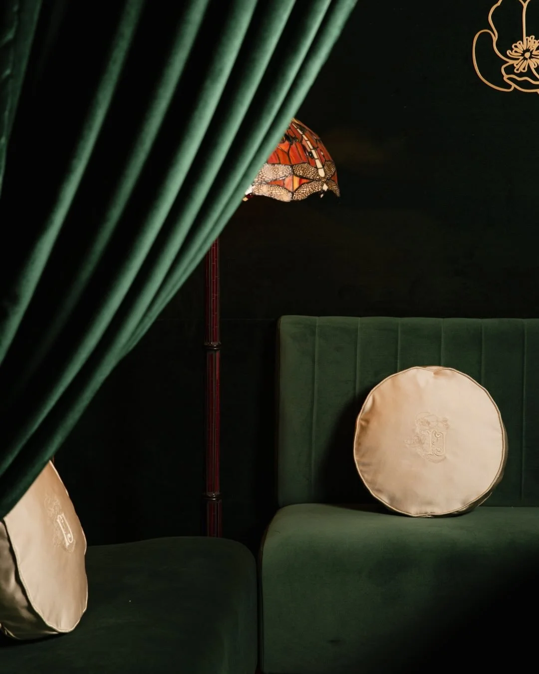 PERRIER-JOU&Euml;T X MAXIM&rsquo;S / PARIS 8

Le studio a accompagn&eacute; l&rsquo;agence @canon_experiences sur la cr&eacute;ation d&rsquo;un pop-up pour la maison de champagne Perrier-Jou&euml;t au bar Le Maxim&rsquo;s.

Un univers pens&eacute; po