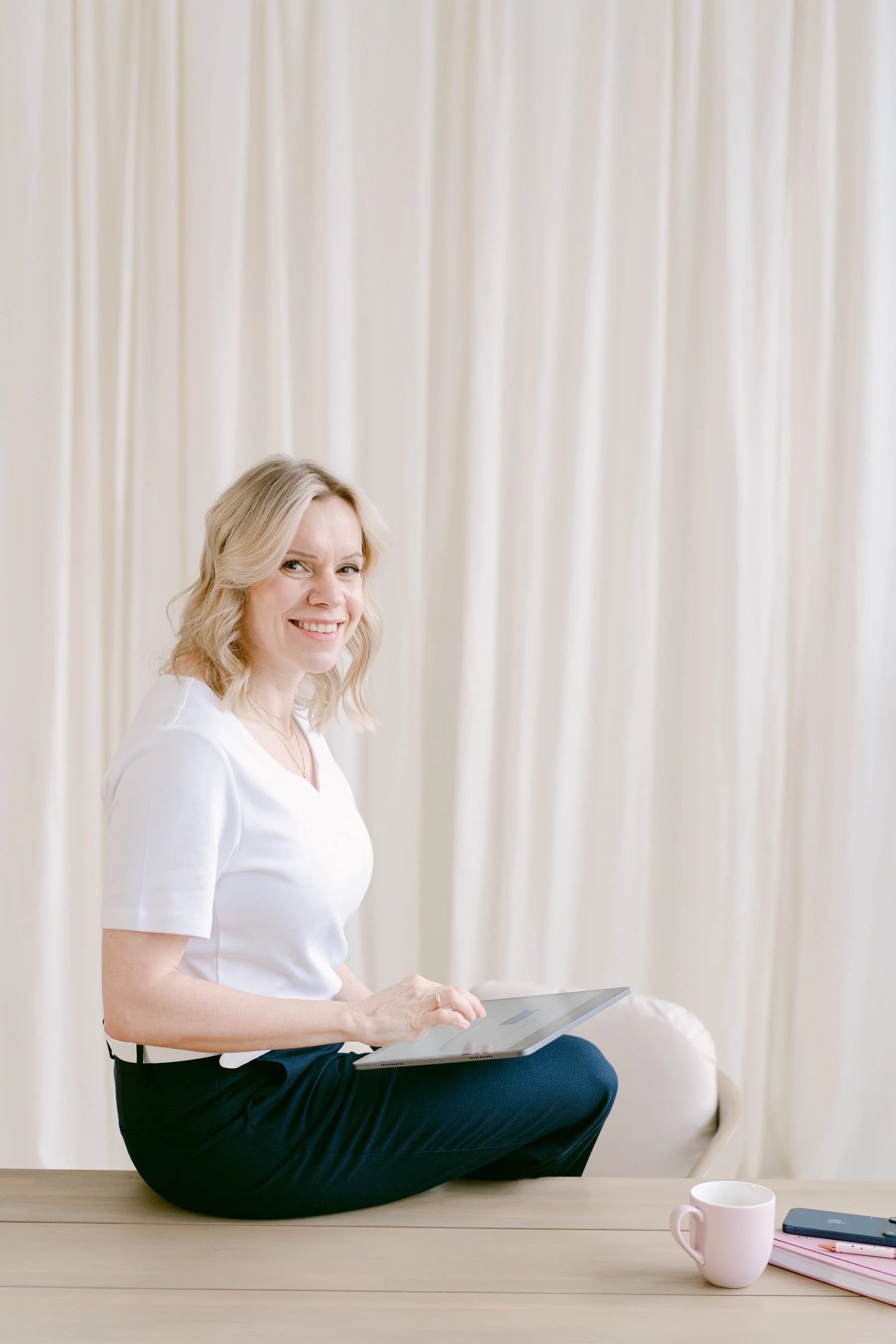 07_Zirkel Branding Fotoshoot im Loft Studio Solingen mit Jana Weichelt - Google Ads Expertin.jpg