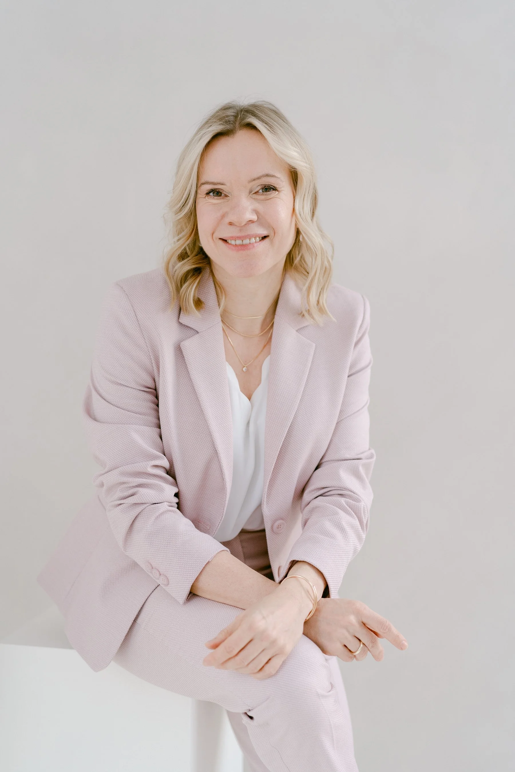 26_Zirkel Branding Fotoshoot im Loft Studio Solingen mit Jana Weichelt - Google Ads Expertin.jpg