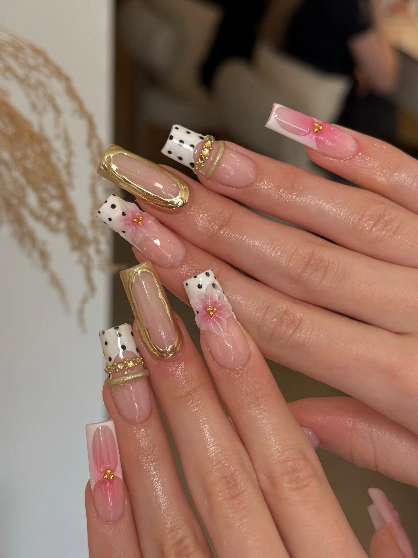 Hope you all had a lovely Easter. We&rsquo;ve been busy behind the scenes creating your holiday sets- now it&rsquo;s time to catch up on all the content🥰

Service: Any service + complex design 30min (Katie)
📍 34 Harlestone Road, NN5 7AG
📲 Book you