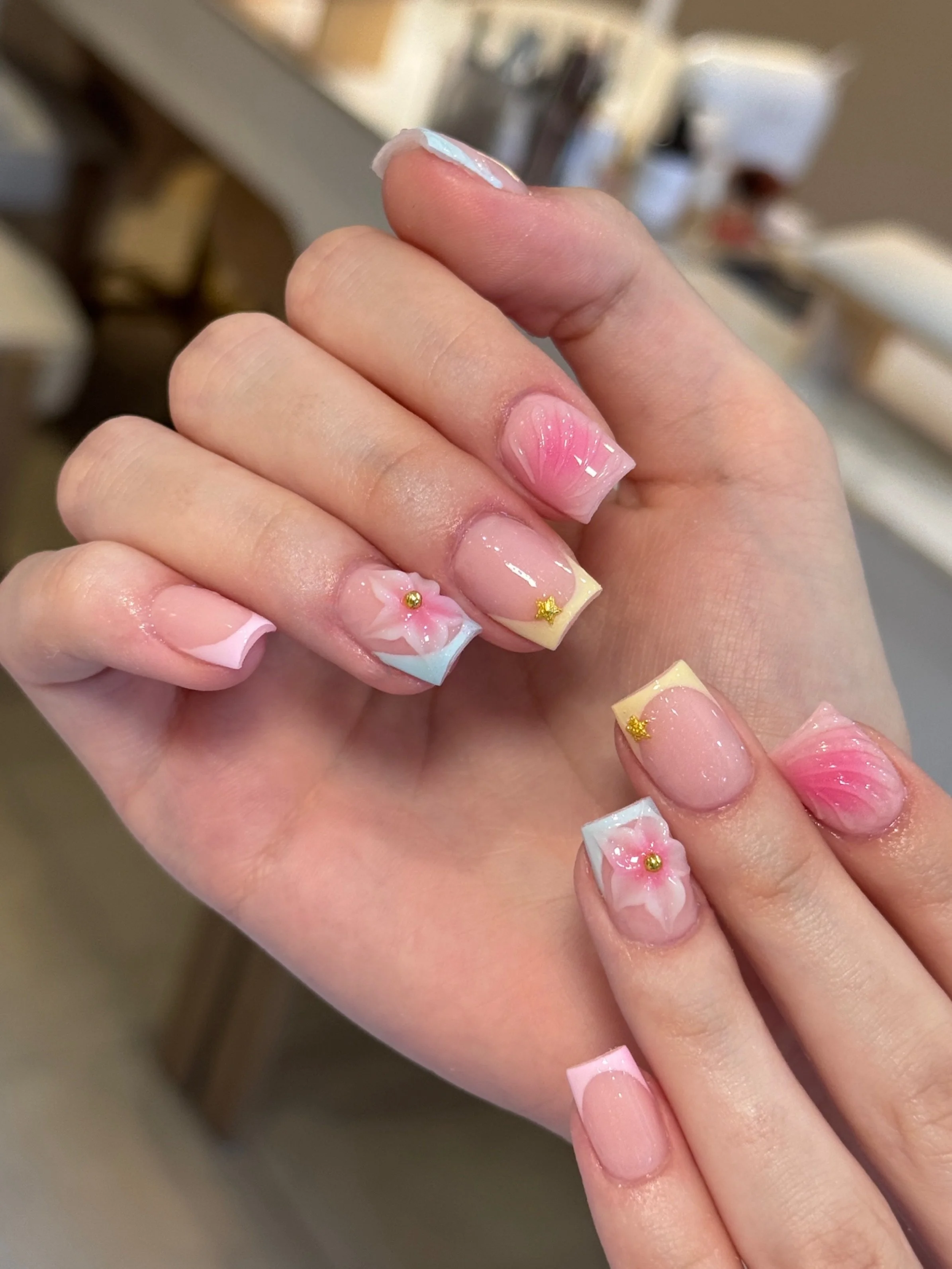Short and sweet🌸🎀💛

Service: Any service + complex design 30min
📍 34 Harlestone Road, NN5 7AG
🔗 Book your next set via the link in bio
☎️ 01604 796626

#nail #nailsnailsnails #nailart #3dnails #northamptonuk