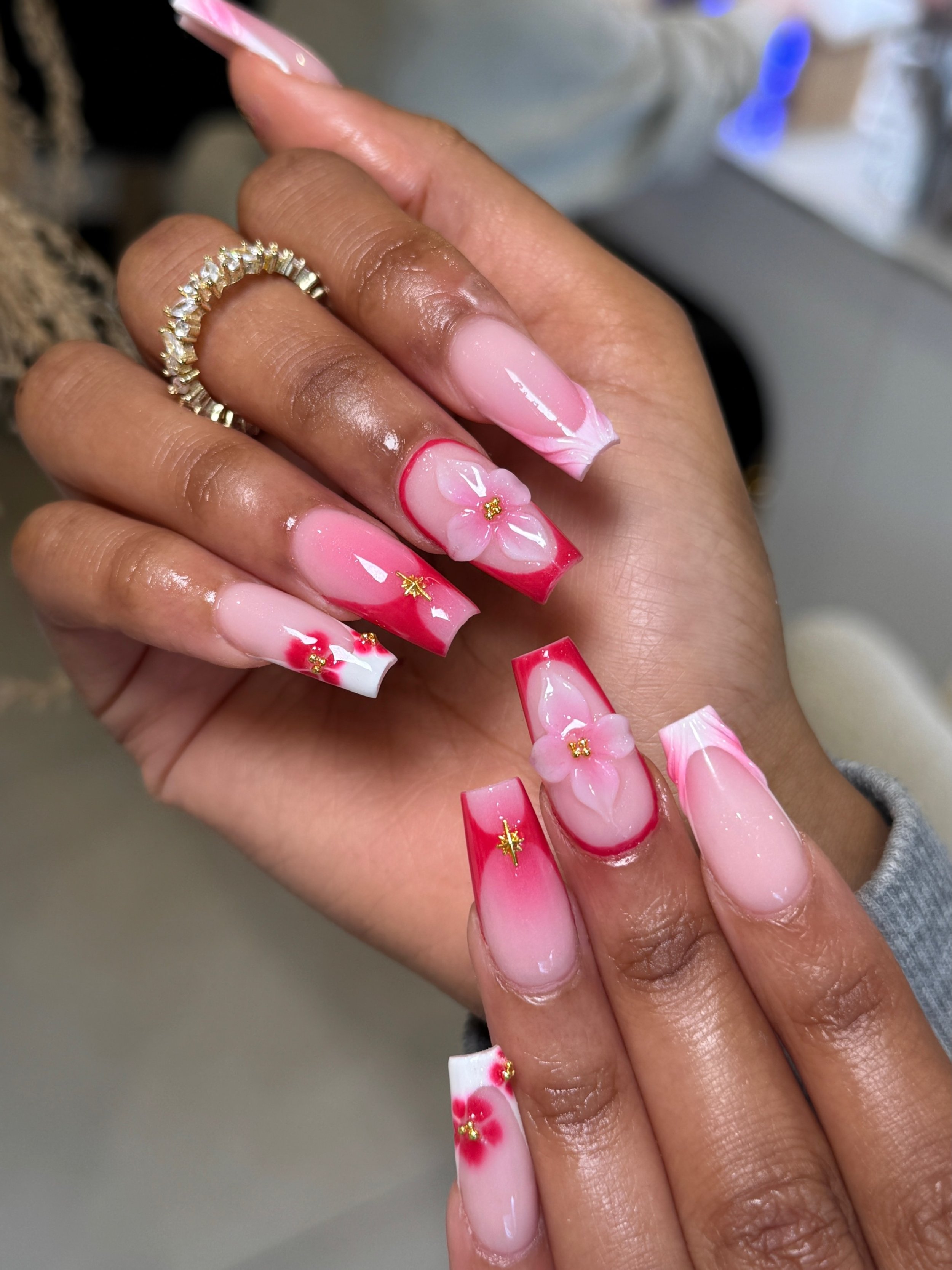 Same gorgeous set, but make it coffin✨ The perfect middle ground between square and almond. Which shape are you choosing?

Service: Any service + complex design 30min
📍 34 Harlestone Road, NN5 7AG
🔗 Book your next set via the link in bio
☎️ 01604 7