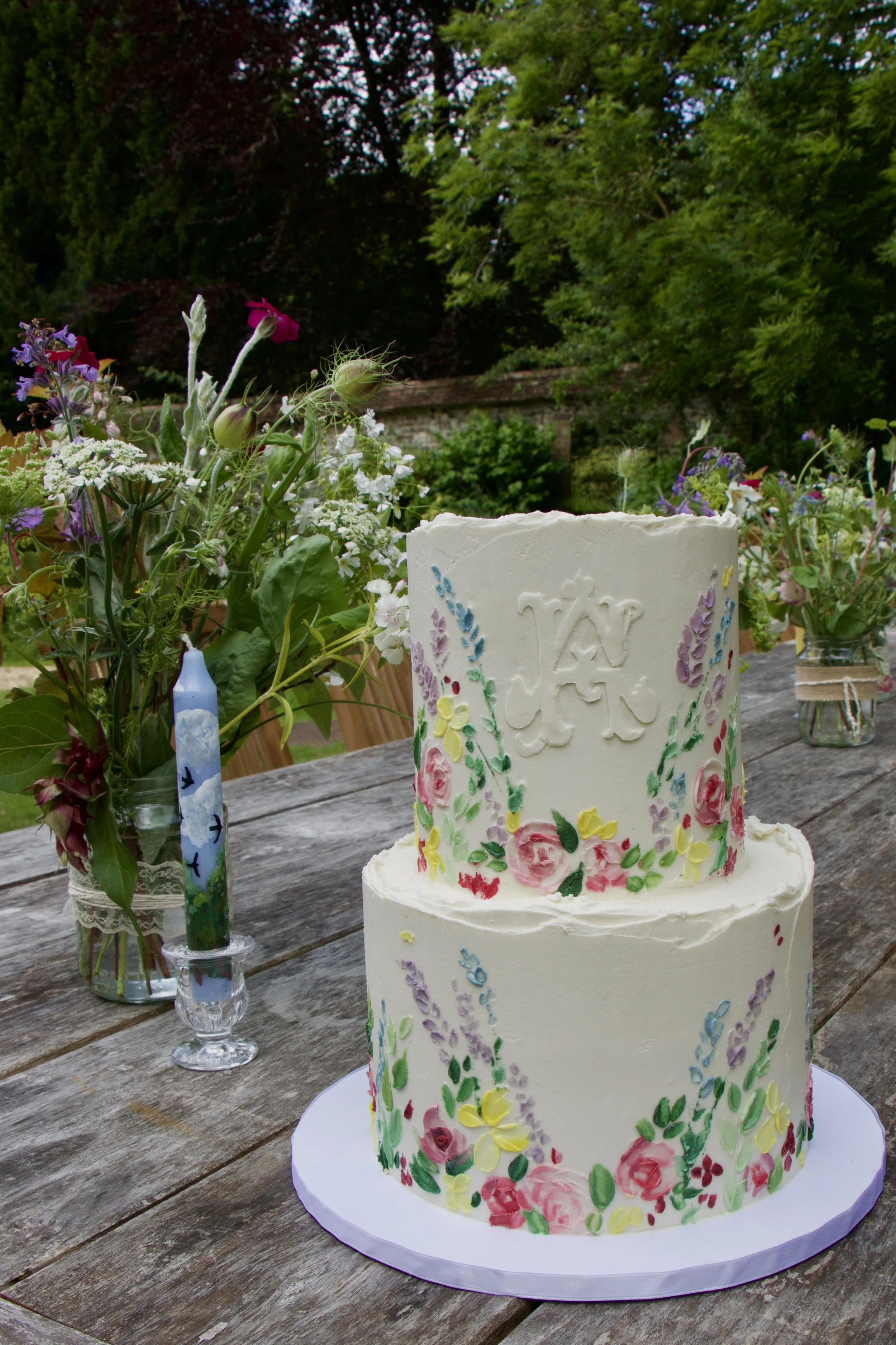 Garden inspired Wedding cake.jpeg
