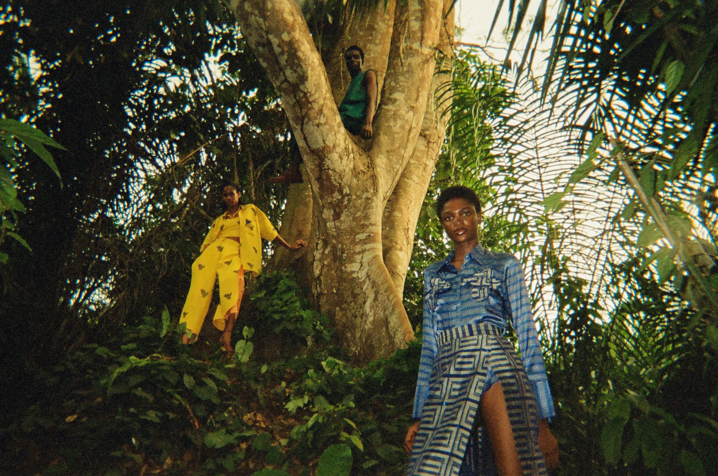  Models showcase Emmy Kasbit designs made with Akwete textiles, connecting traditional craftsmanship with a new global audience. 